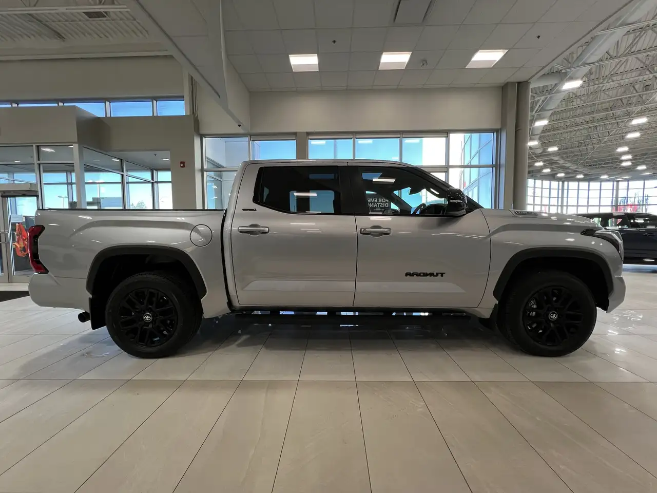 Toyota Tundra снимка Toyota Tundra