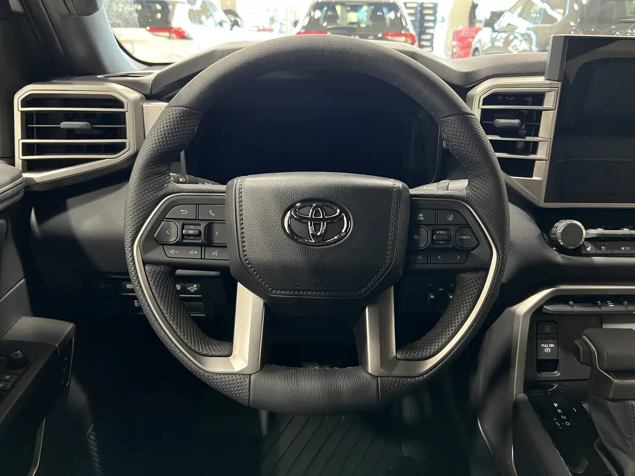 Toyota Tundra снимка Toyota Tundra