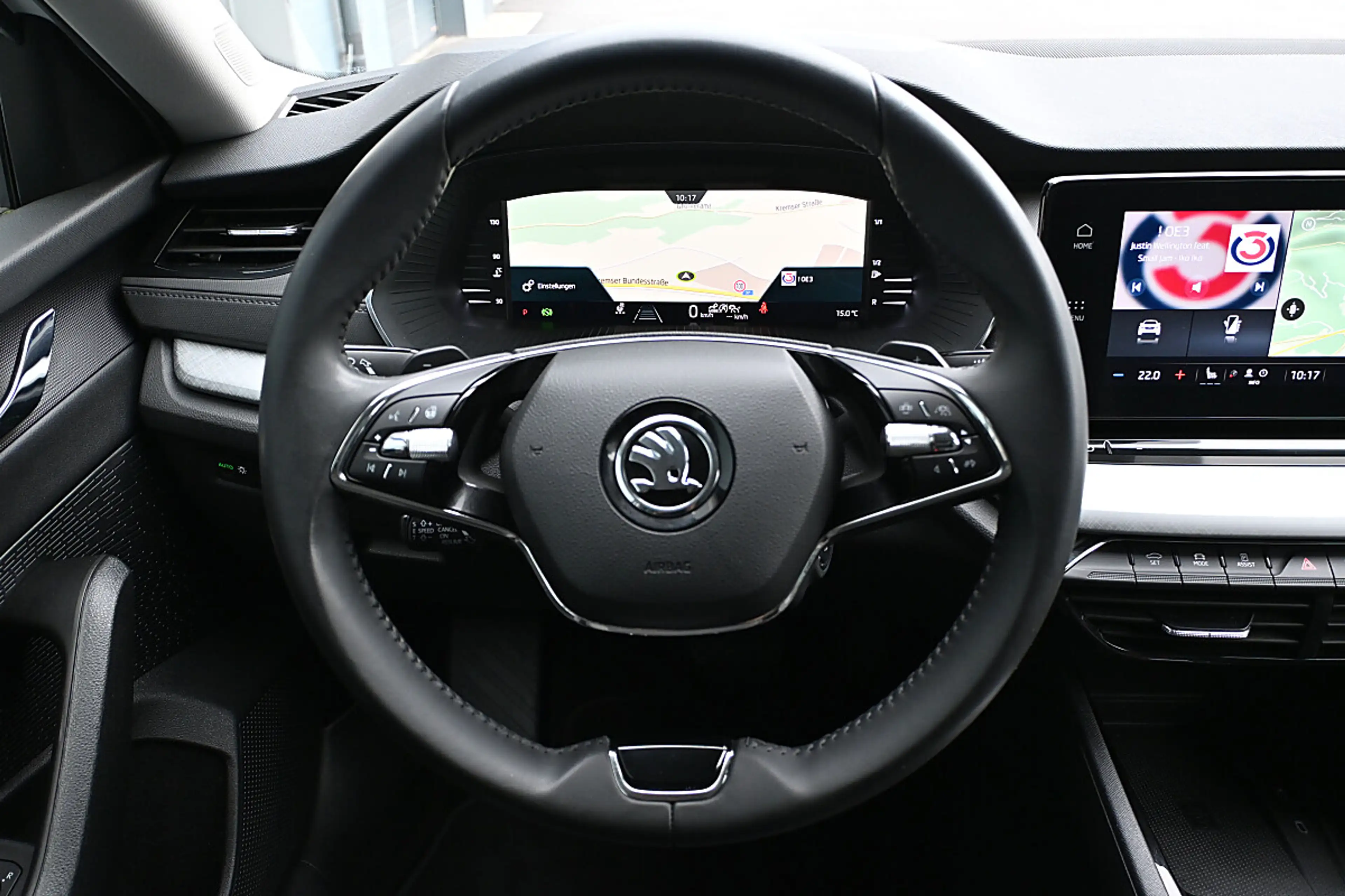 Skoda Octavia Combi 2,0 TDI Ambition DSG ACC, AHK schwenkbar,... — photo 15