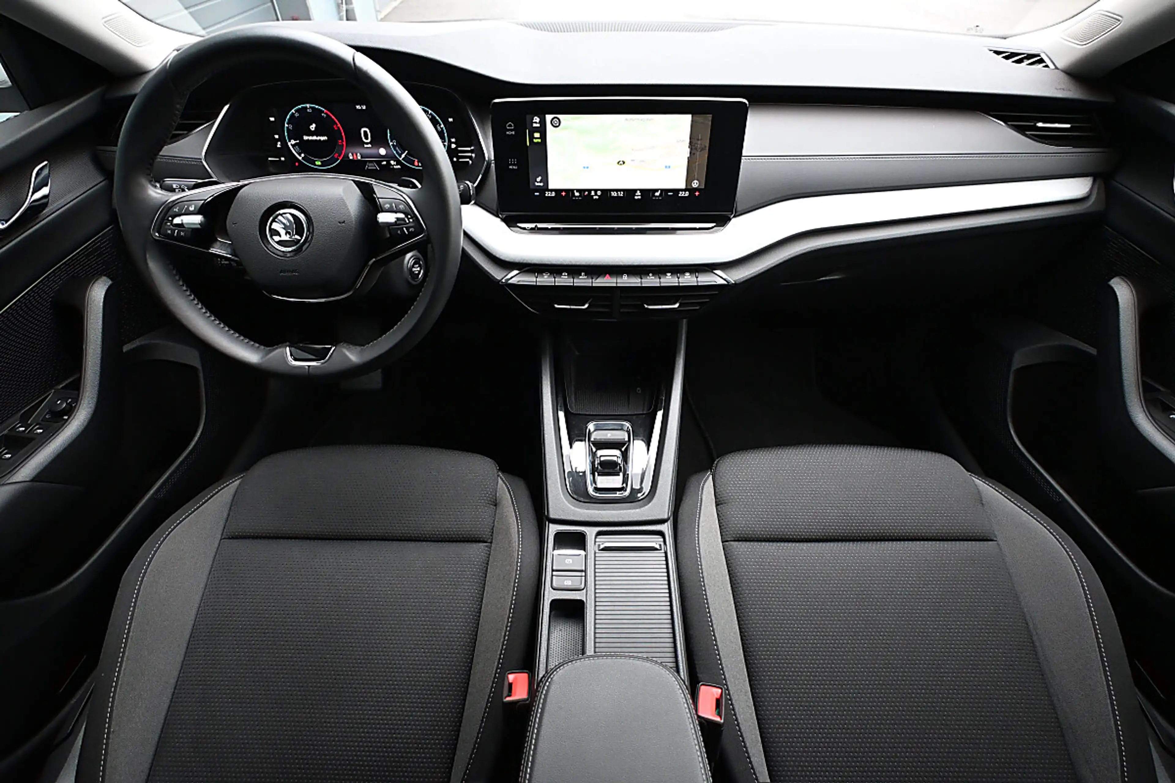 Skoda Octavia Combi 2,0 TDI Ambition DSG ACC, AHK schwenkbar,... — photo 13