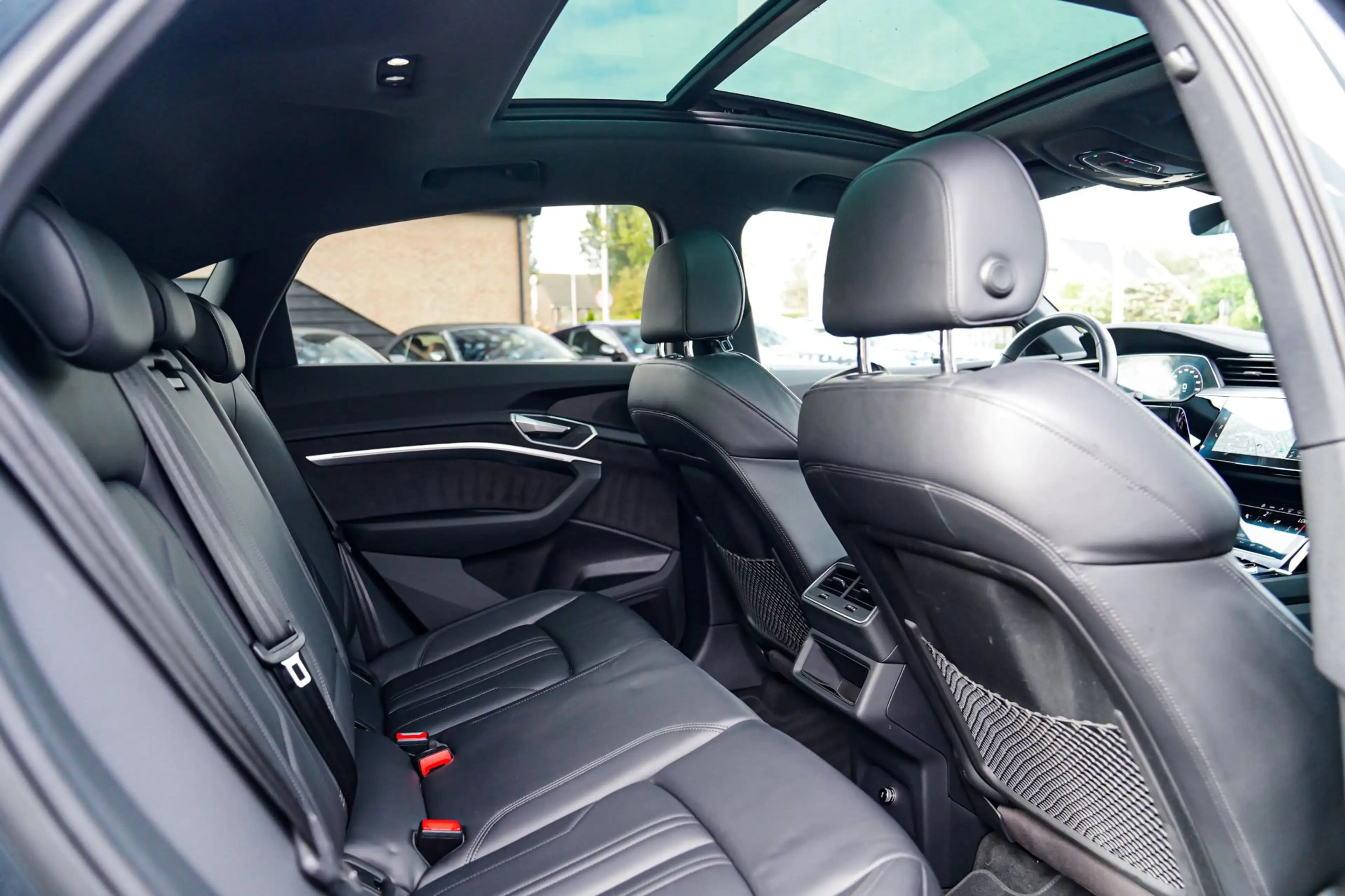 Audi e-tron Sportback 55 quattro S edition 95 kWh |Virtual Mir — photo 4