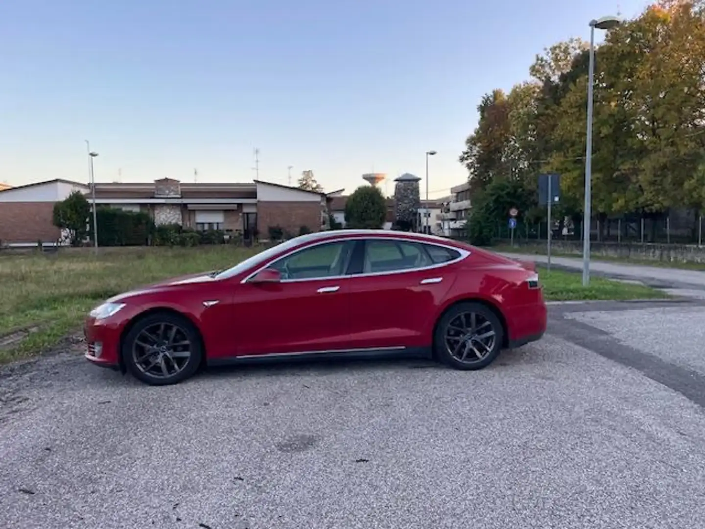 Tesla Model S Model S 85 D Rosso - 2
