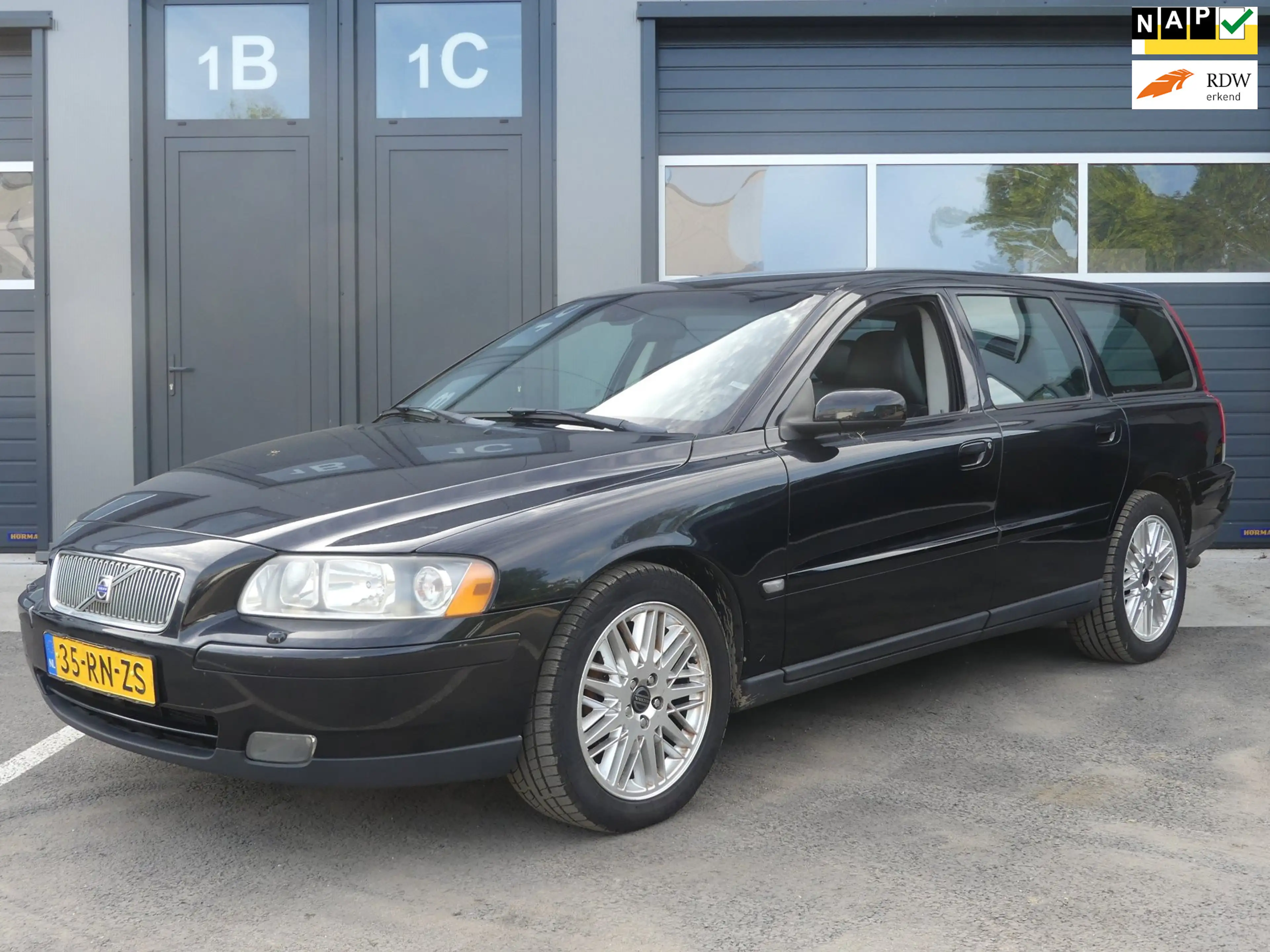 Volvo V70 2.4 Momentum Automaat ECC Navi Leder Cruise Contro