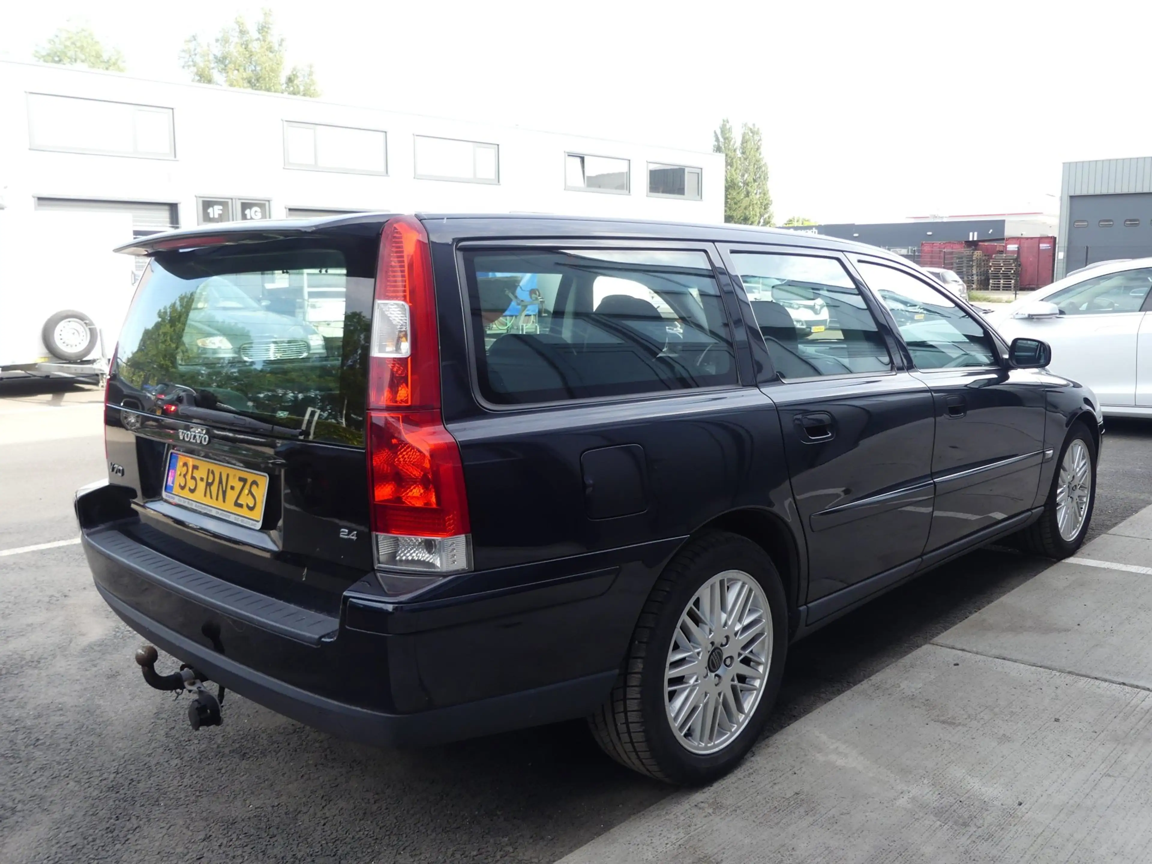 Volvo V70 2.4 Momentum Automaat ECC Navi Leder Cruise Contro — photo 6