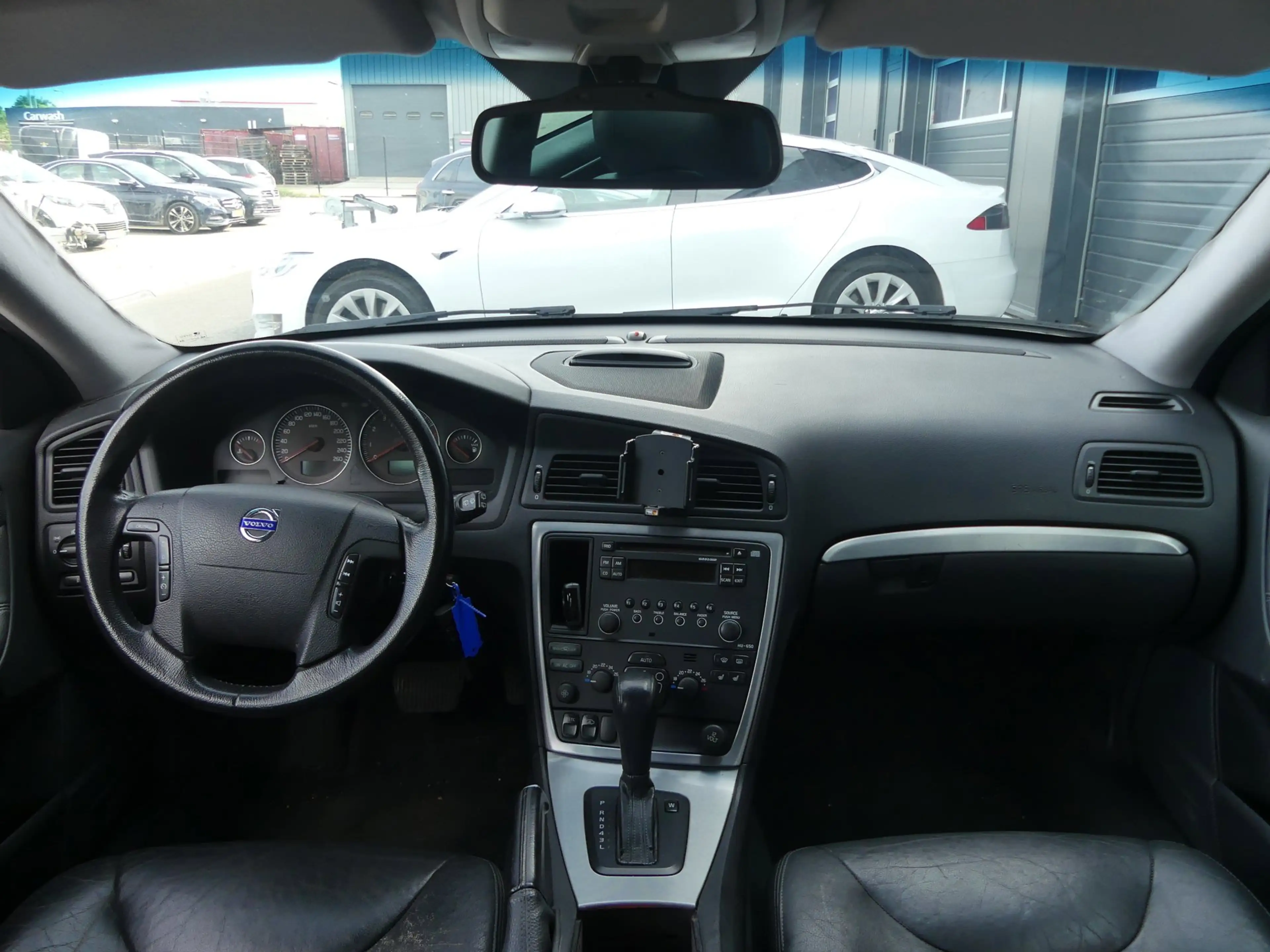 Volvo V70 2.4 Momentum Automaat ECC Navi Leder Cruise Contro — photo 8