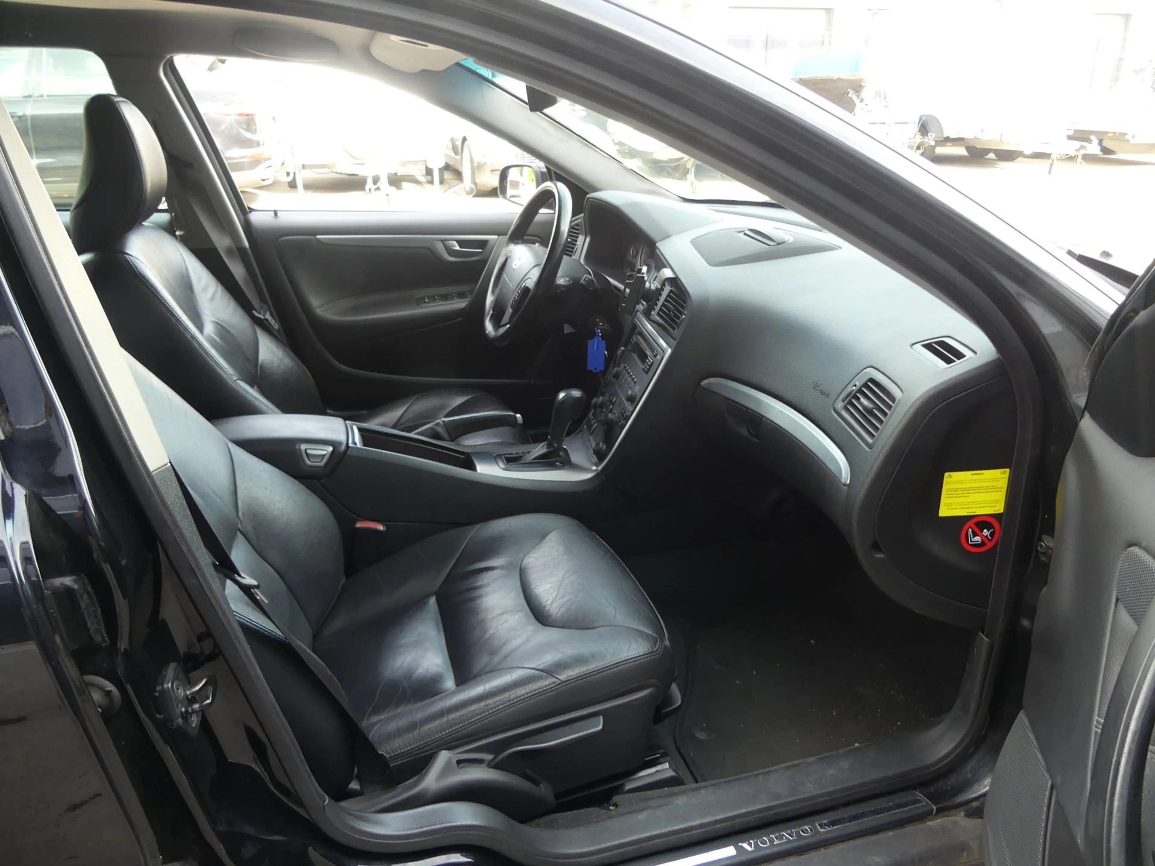 Volvo V70 2.4 Momentum Automaat ECC Navi Leder Cruise Contro — photo 7