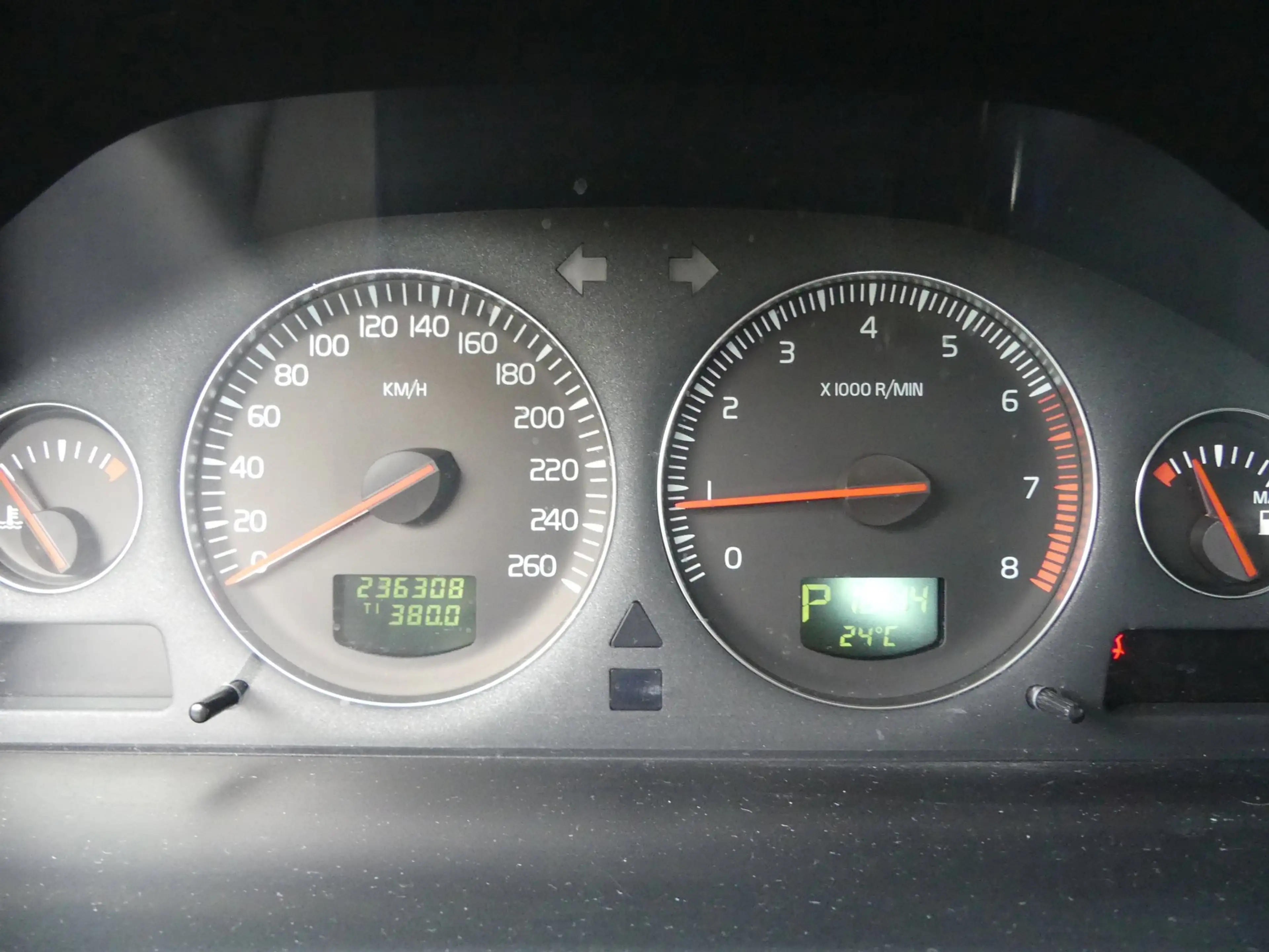 Volvo V70 2.4 Momentum Automaat ECC Navi Leder Cruise Contro — photo 11