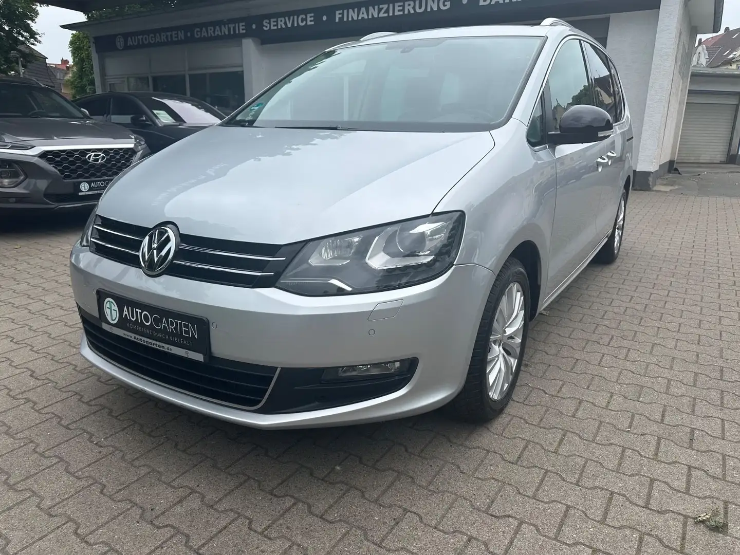 Volkswagen Sharan Style 2,0Liter/7 Sitze/El.Schiebetüre Silber - 1