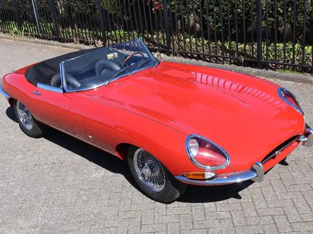 Jaguar E-Type view 10