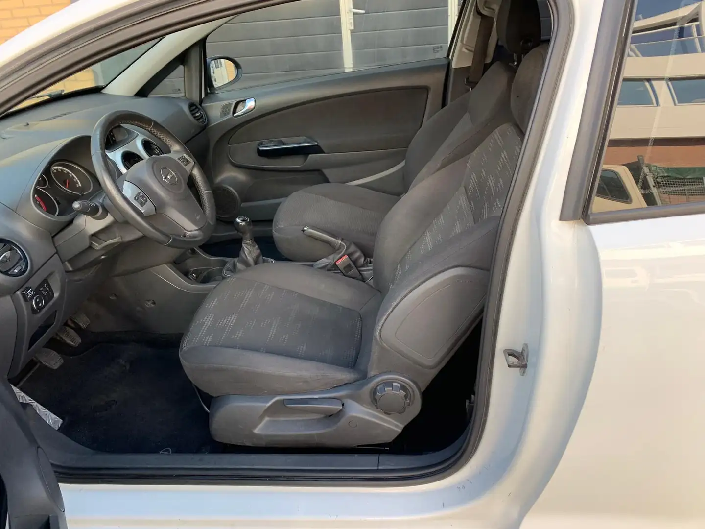 Opel Corsa 1.2 EcoFlex Selection LPG Weiß - 2