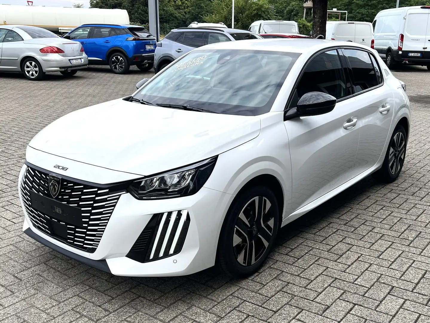 Peugeot 208 Allure P.Tech 100CV. Bianco - 1