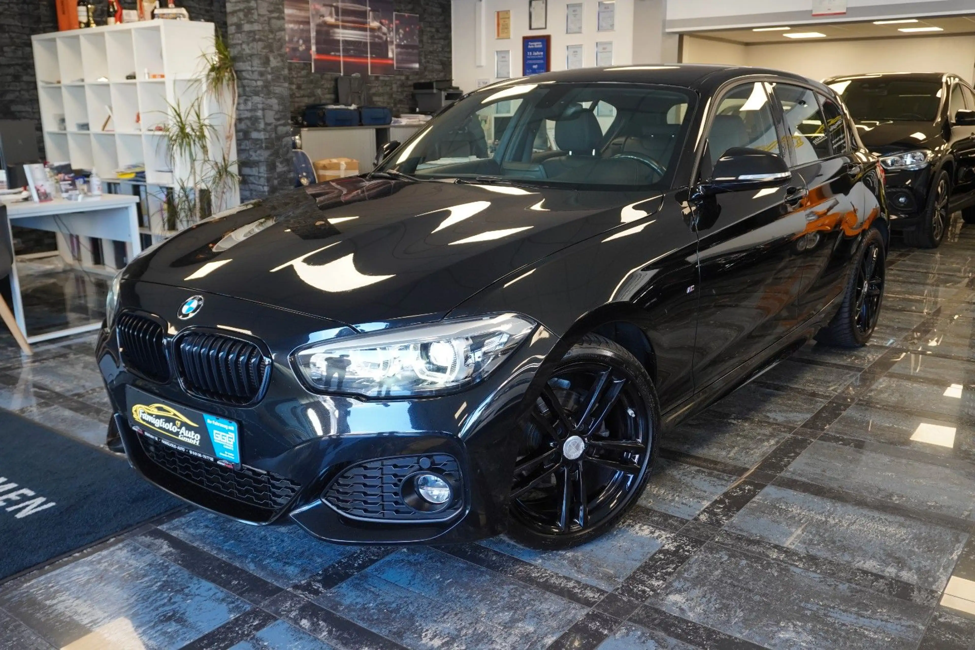 BMW 118 Edition M Sport Shadow/Navi/Klimaanlage/2.Ha — photo 4
