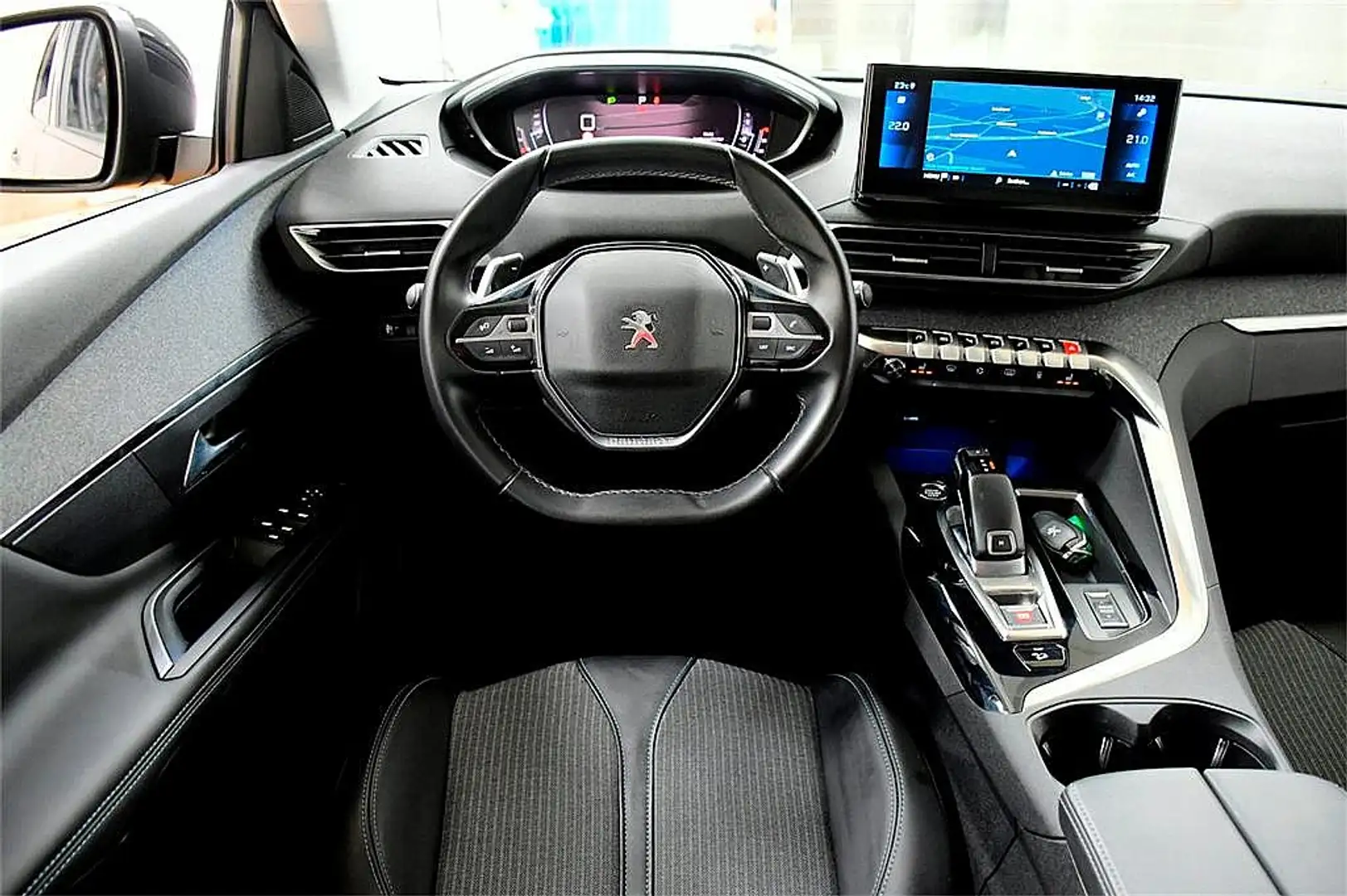 Peugeot 3008 BlueHDi 130 S&S EAT8 Allure Pack Schwarz - 2