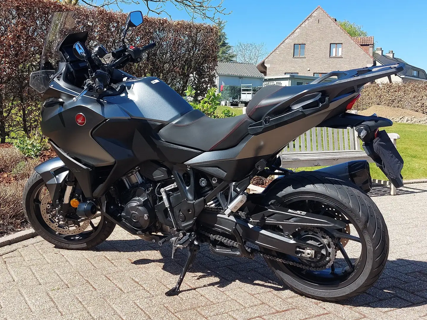 Honda NT 1100 handgeschakeld Šedá - 2