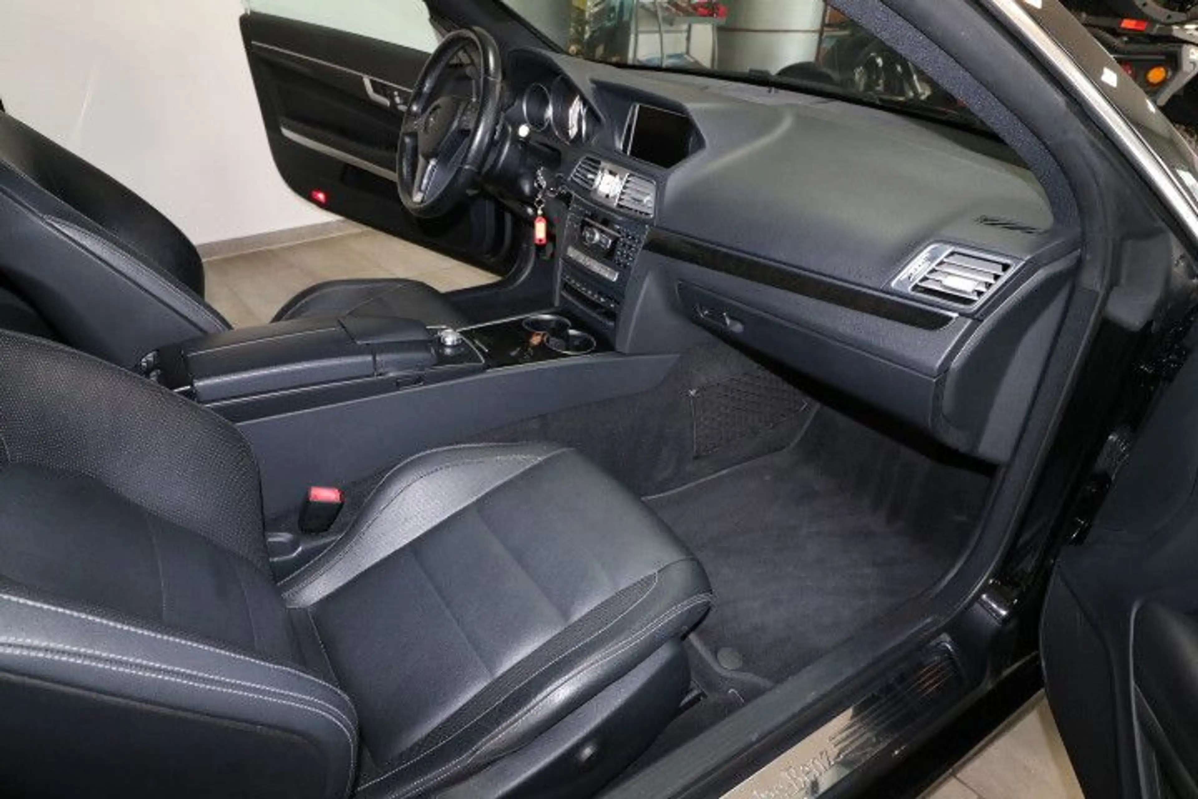 Mercedes-Benz E 400 Coupé 333Ps Rückfahrkamera — photo 10