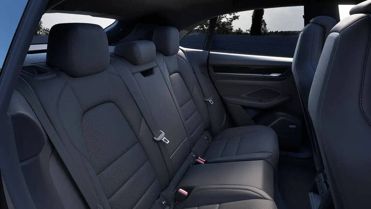 Porsche Macan 4 EV/BOSE/Pano/Sport Chrono/Surround/Innodrive..., миниатюра 10