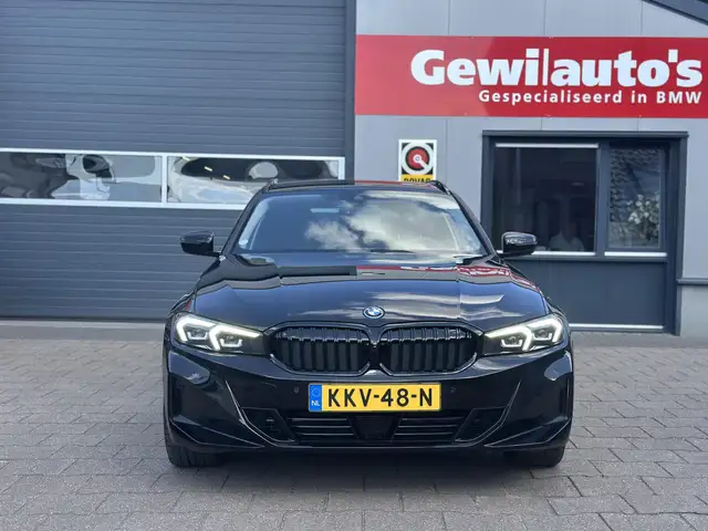 BMW 3 Series view 20