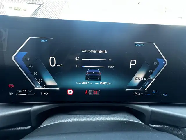 BMW 3 Series view 12