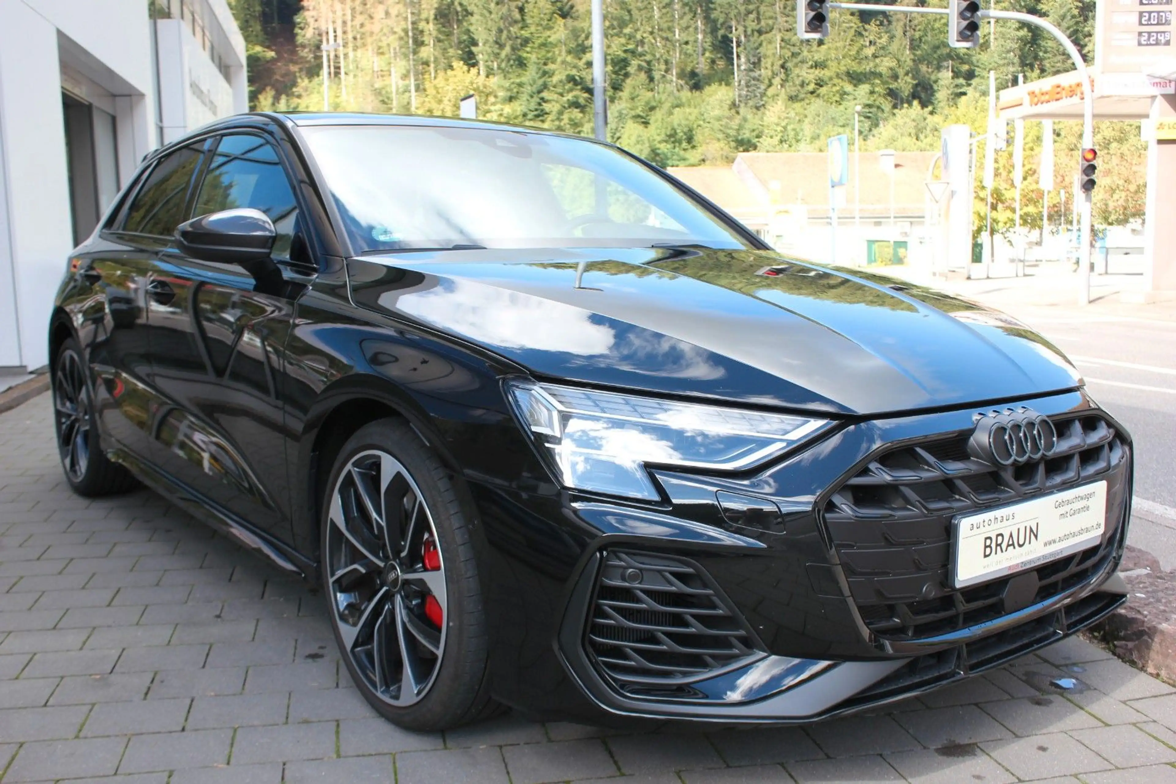 Audi S3 Sportback 2.0 TFSI quattro *Akrapovic, Carbon — photo 3