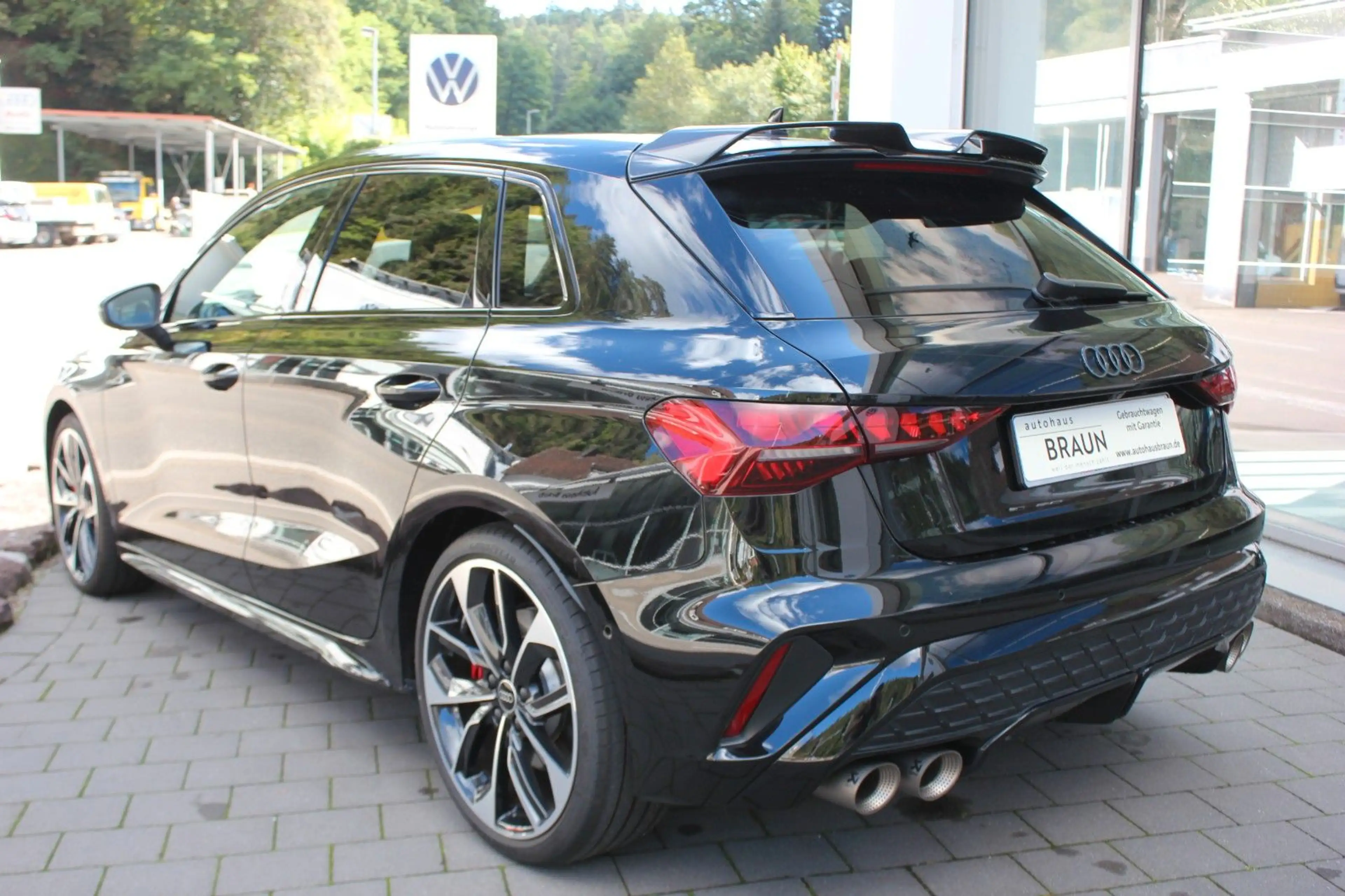 Audi S3 Sportback 2.0 TFSI quattro *Akrapovic, Carbon — photo 4