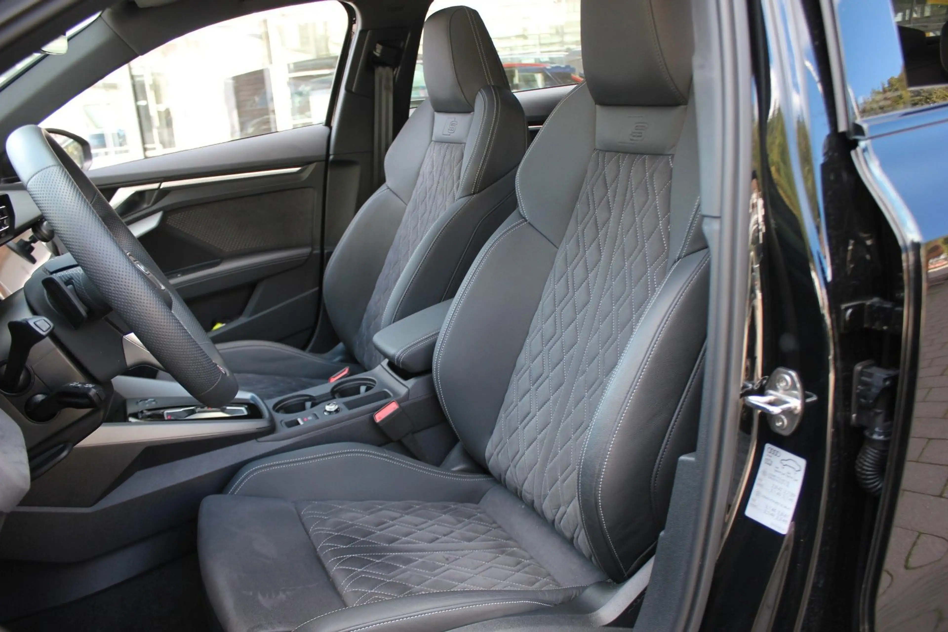Audi S3 Sportback 2.0 TFSI quattro *Akrapovic, Carbon — photo 5