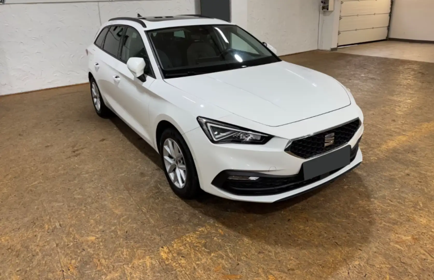 SEAT Leon Sportstourer 2.0 TDI 150 CV DSG Style Bianco - 2