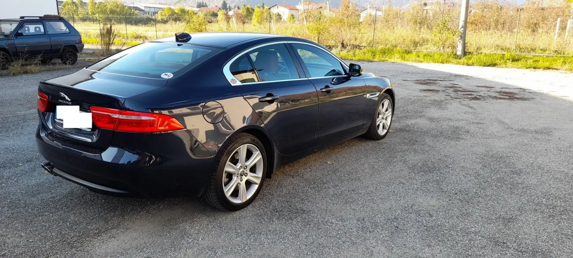 Jaguar XE 2.0 D 4 X 4 D 180 CV PORTFOLIO Bleu - 2
