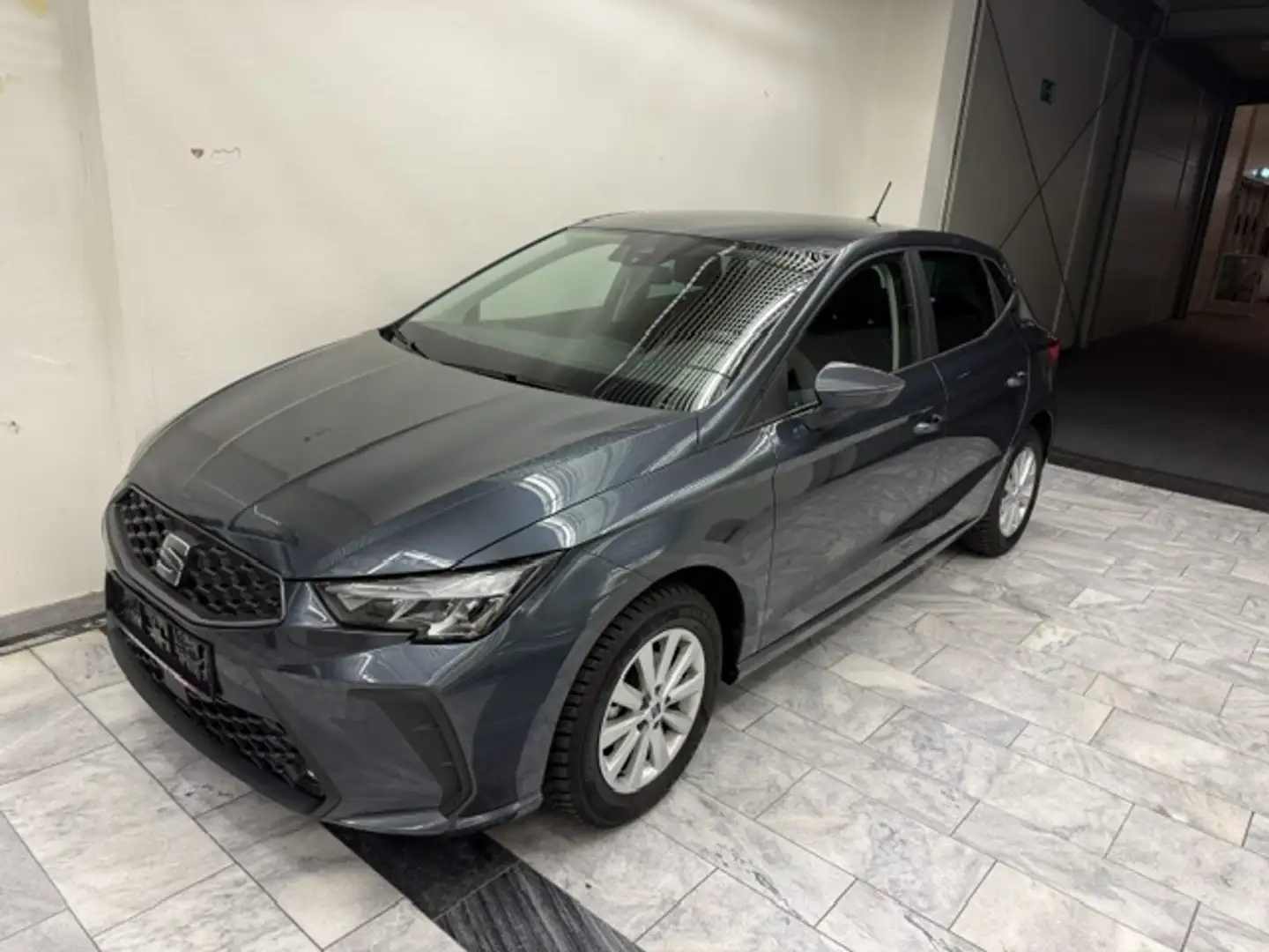 SEAT Ibiza 1.0 TSI 70 kW  ***10 JAHRE GARANTIE*** Grau - 1