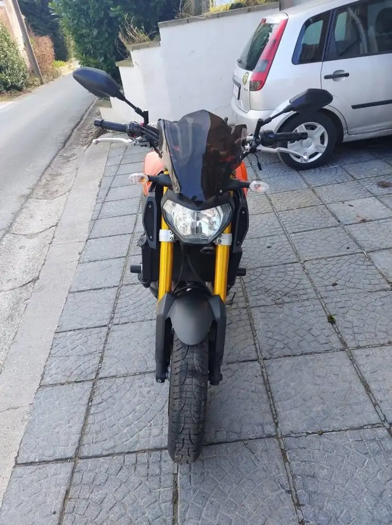 Yamaha MT-09 Oranje - 2