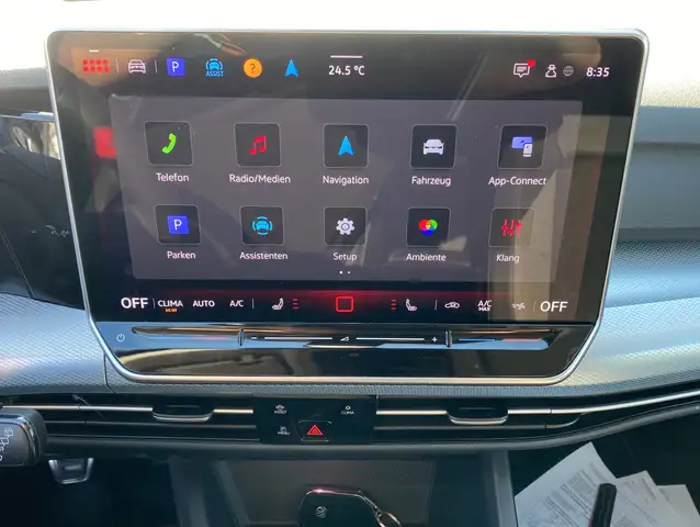 Volkswagen Golf view 10