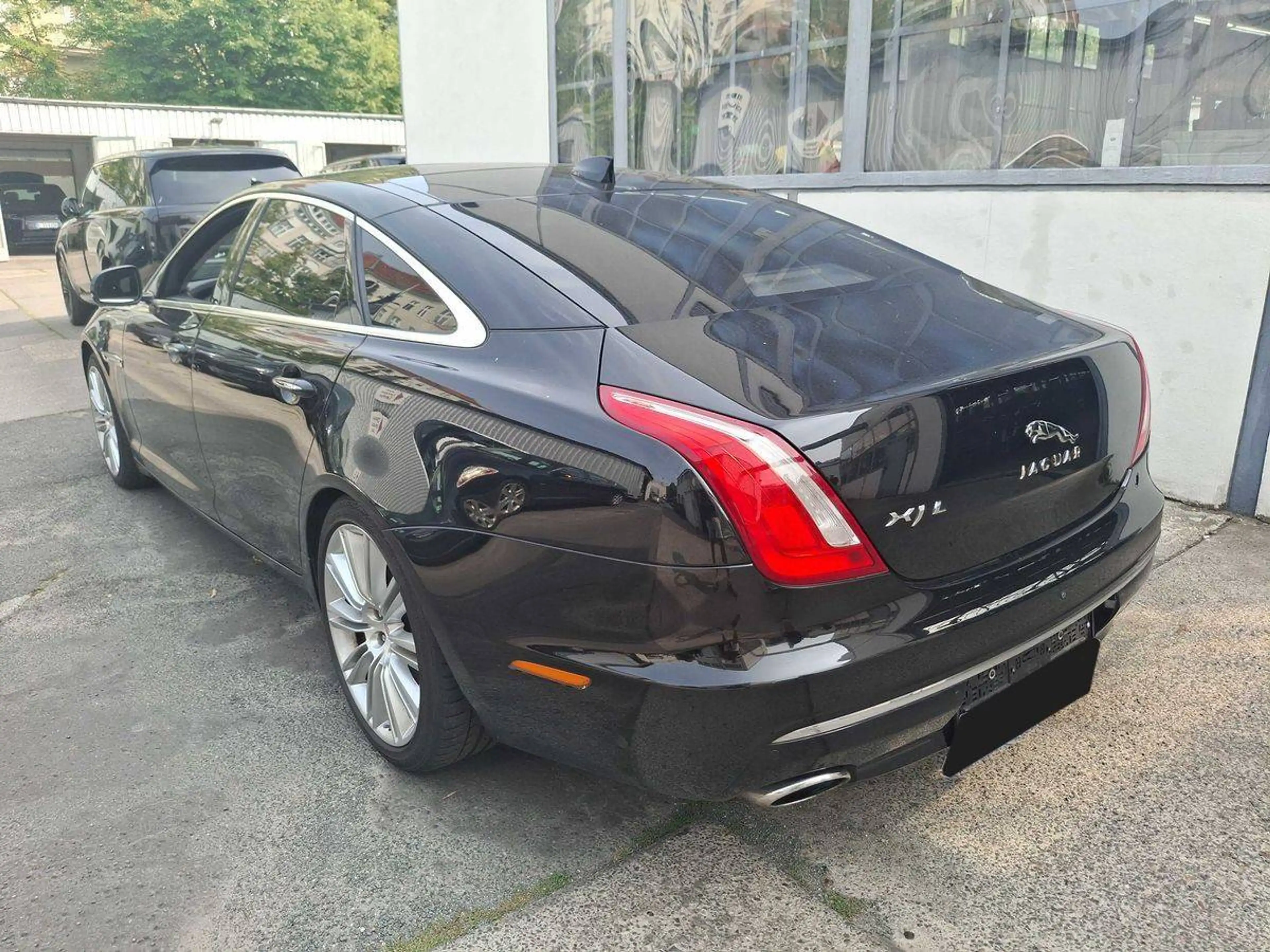 Jaguar XJ 3.0D V6 Premium Luxury Lang *TOP Austattung* — photo 2