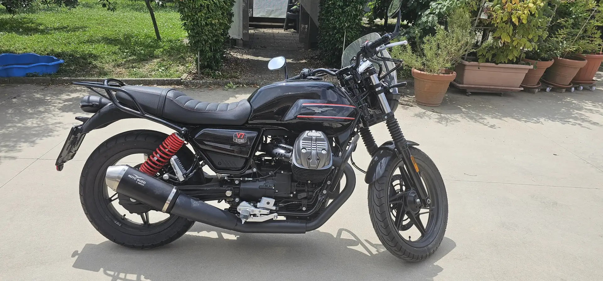 Moto Guzzi V 7 V7 STONE SPECIAL EDITION Nero - 1