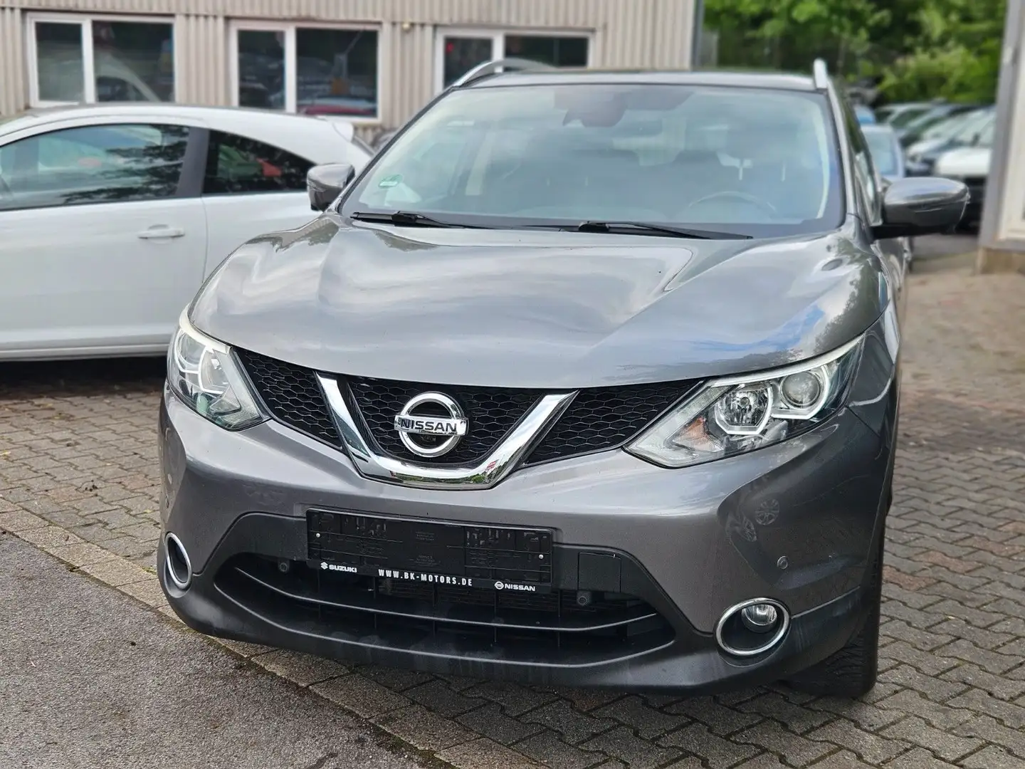 Nissan Qashqai Kamera 360° Navi Klima Grau - 1