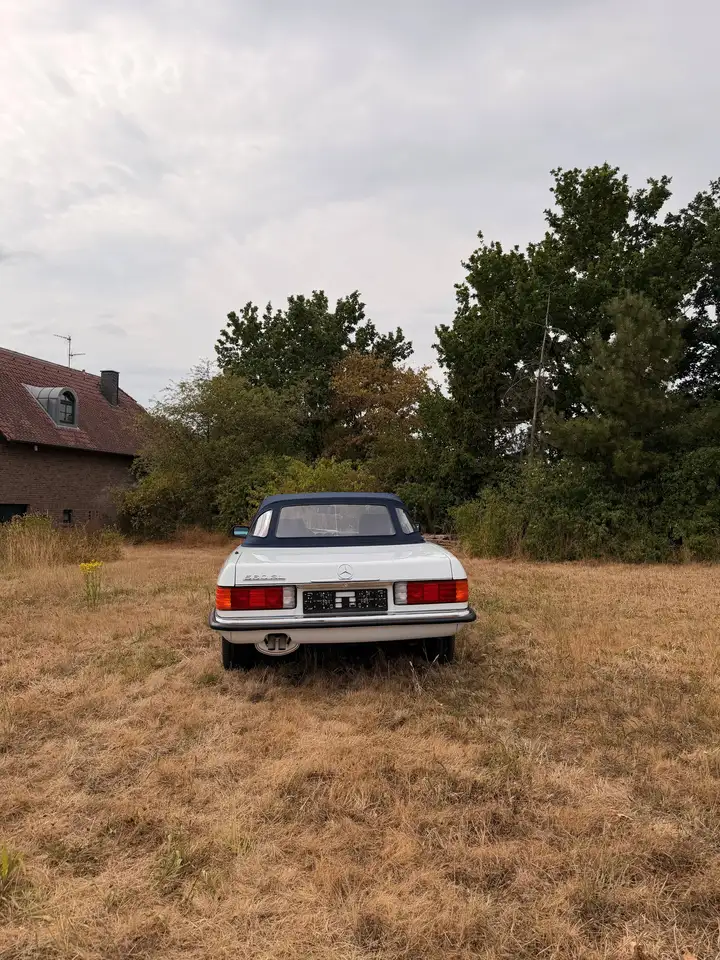 Mercedes-Benz SL 560, foto 4