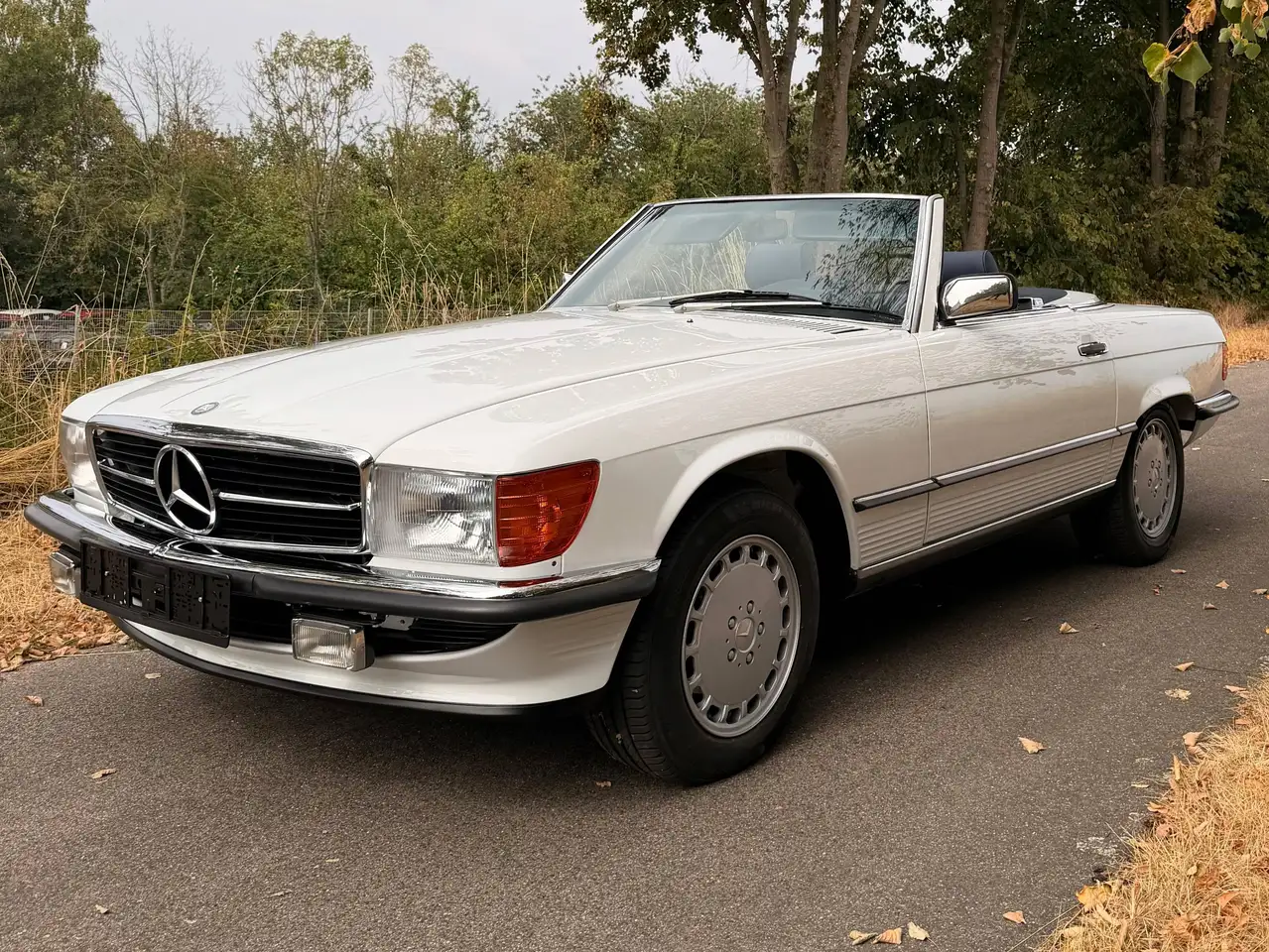 Mercedes-Benz SL 560, foto 1