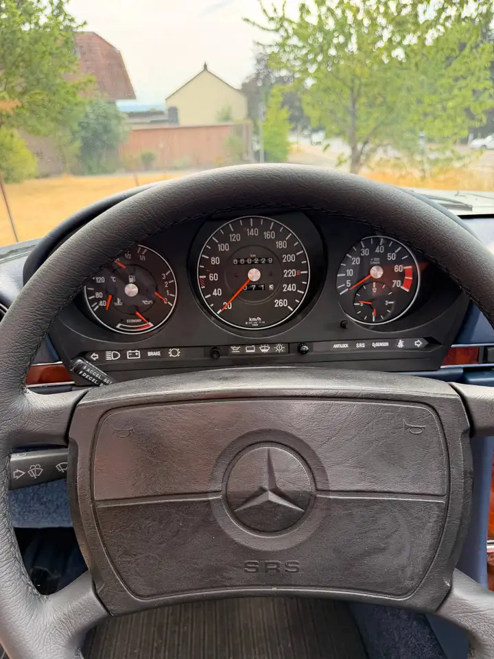 Mercedes-Benz SL 560, foto 11