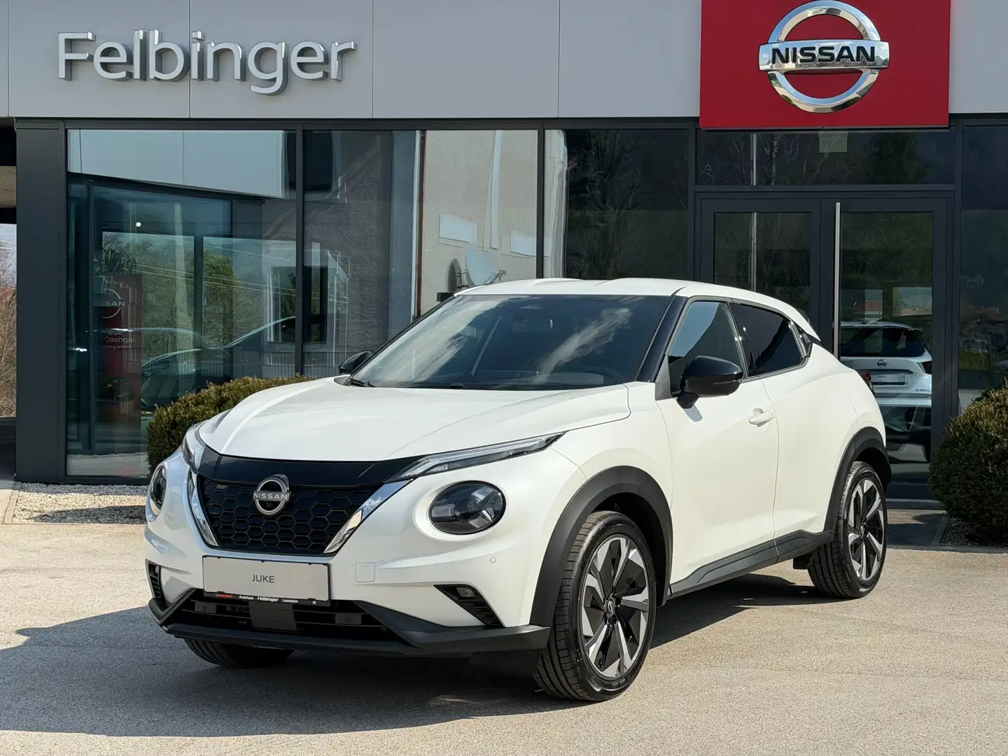 Nissan Juke Juke 1.6 Hybrid N-Connecta+ *inkl. 1000,- Bonus* Weiß - 1