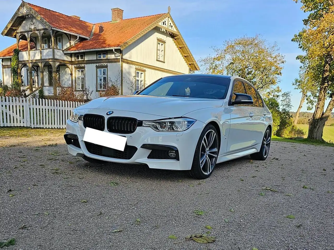 BMW 330 Berline in Wit tweedehands in Feldkirch voor € 15.000,-