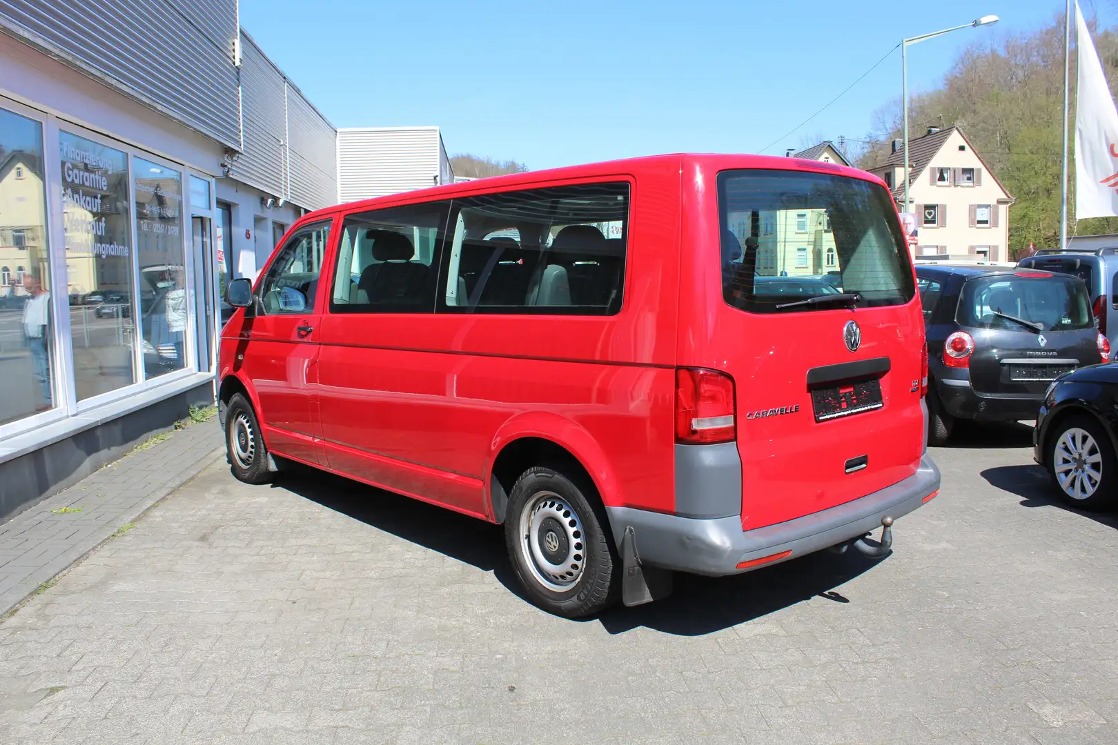 Volkswagen T5 Caravelle lang 2,0 TDi 8 Sitze, Tüv:1/2026, Klima, AHK crvena - 1