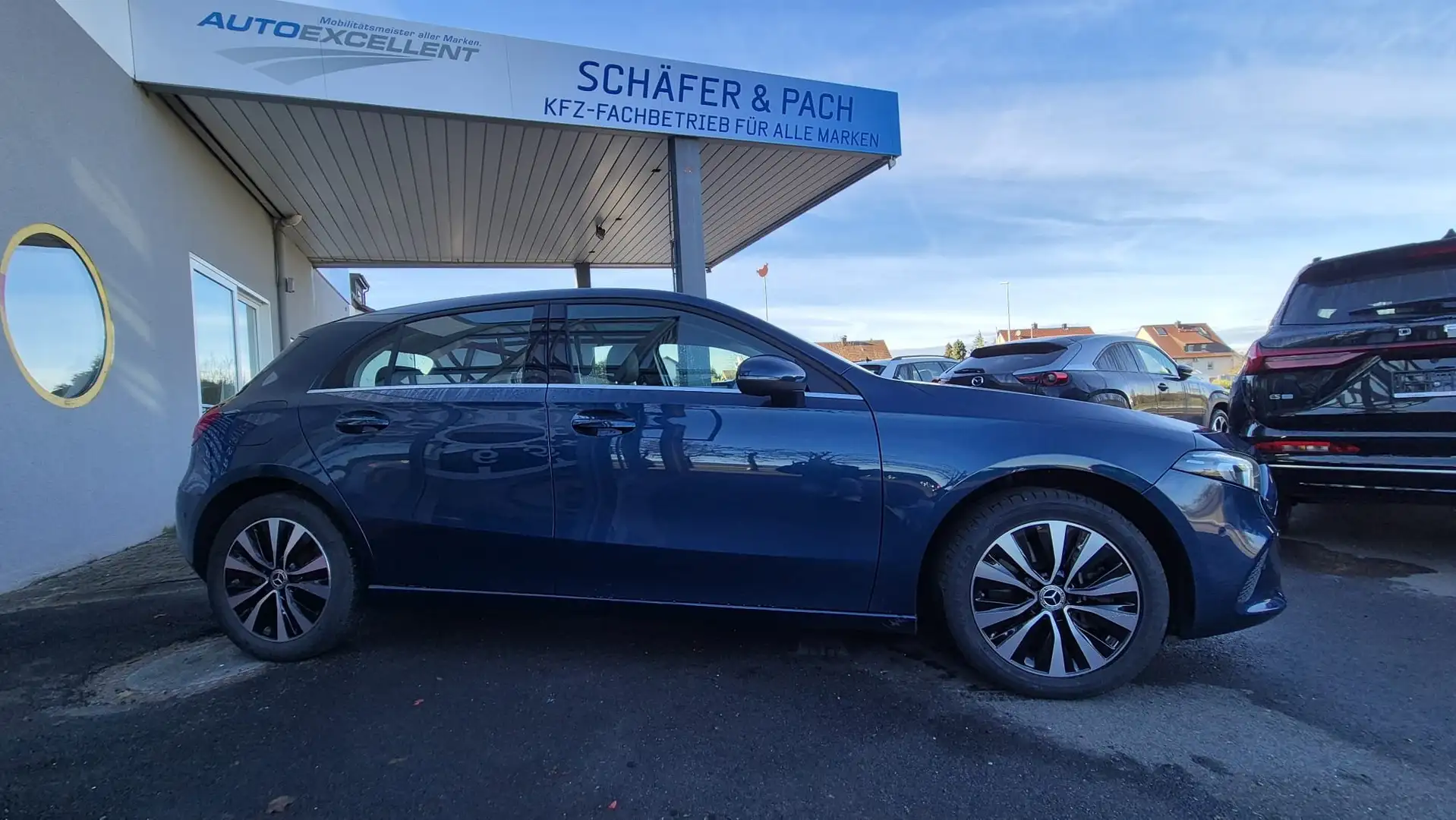 Mercedes-Benz A 250 A-Klasse Plugin Hybrid e 8G-DCT Advanced Progress Bleu - 2