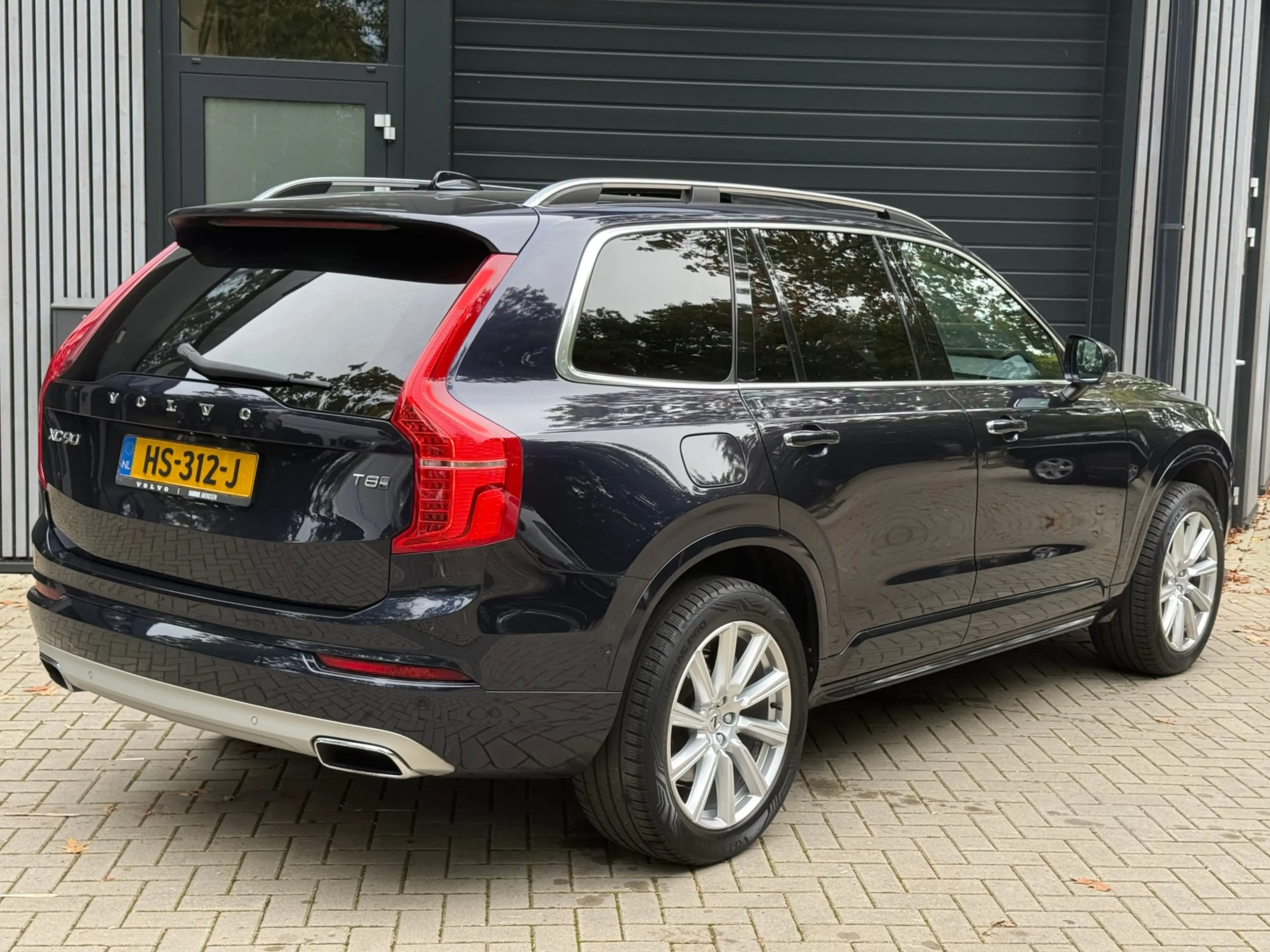 Volvo XC90 2.0 T8 Twin Engine AWD Momentum — photo 11