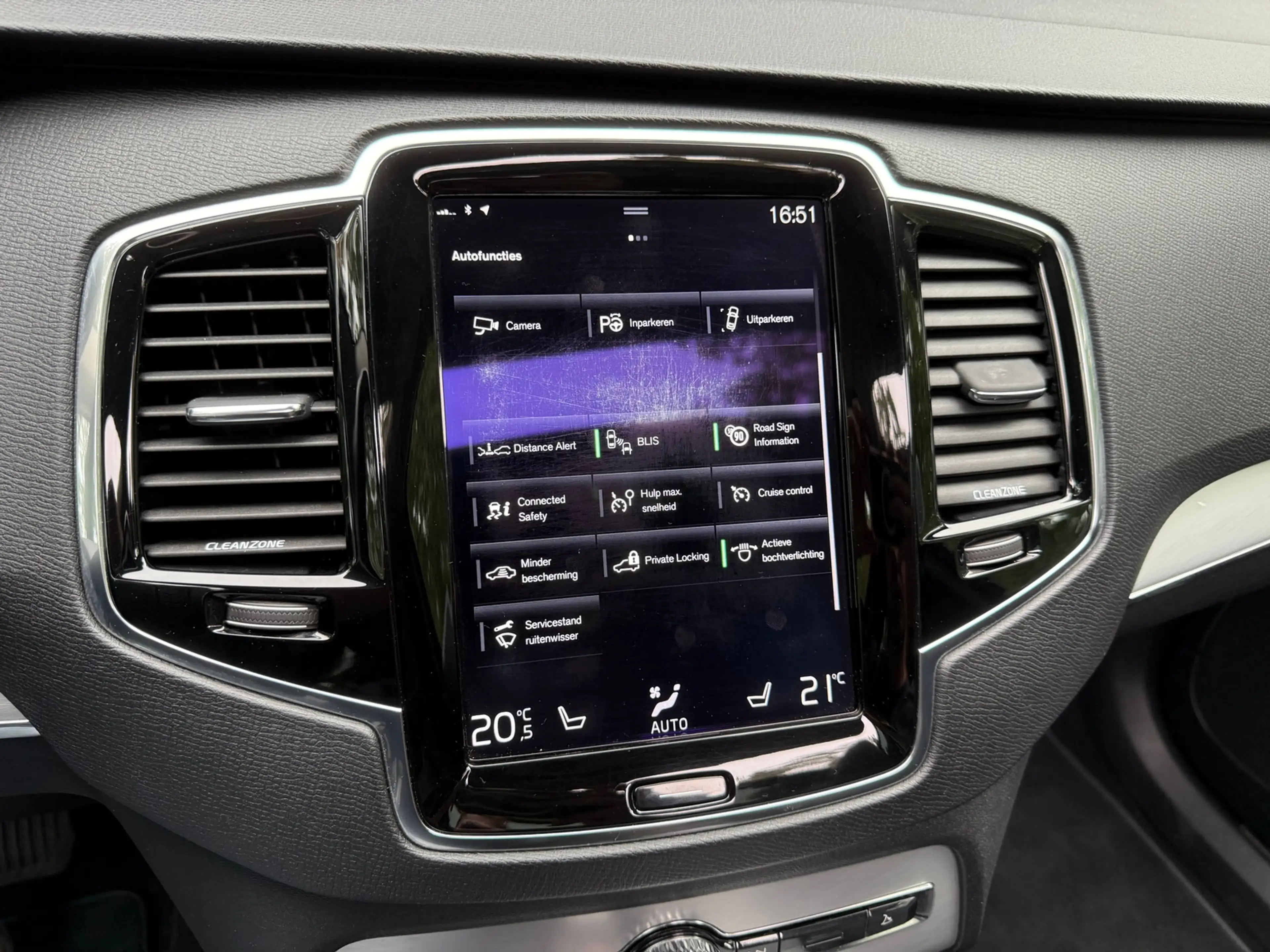 Volvo XC90 2.0 T8 Twin Engine AWD Momentum — photo 20