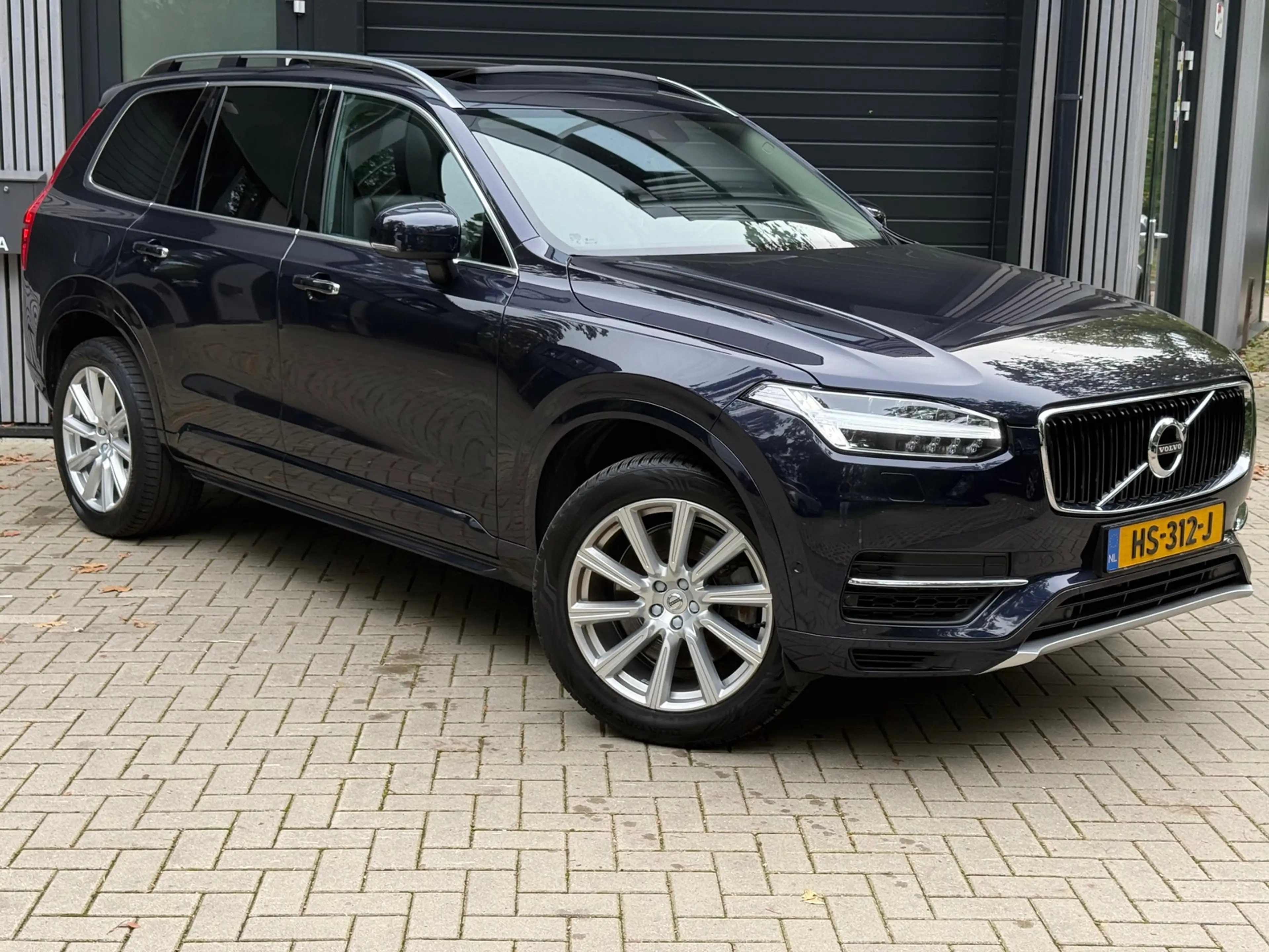 Volvo XC90 2.0 T8 Twin Engine AWD Momentum