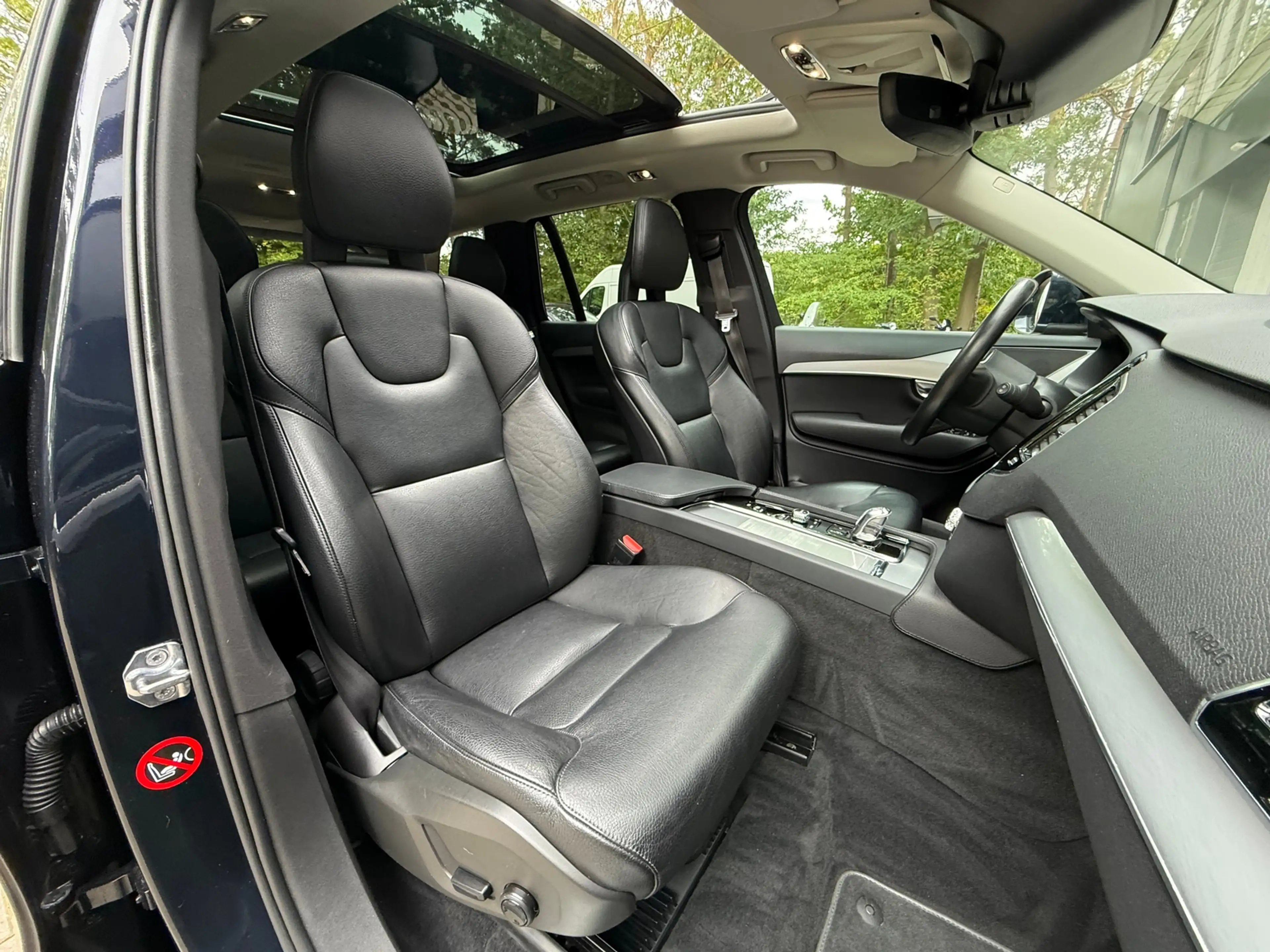 Volvo XC90 2.0 T8 Twin Engine AWD Momentum — photo 23