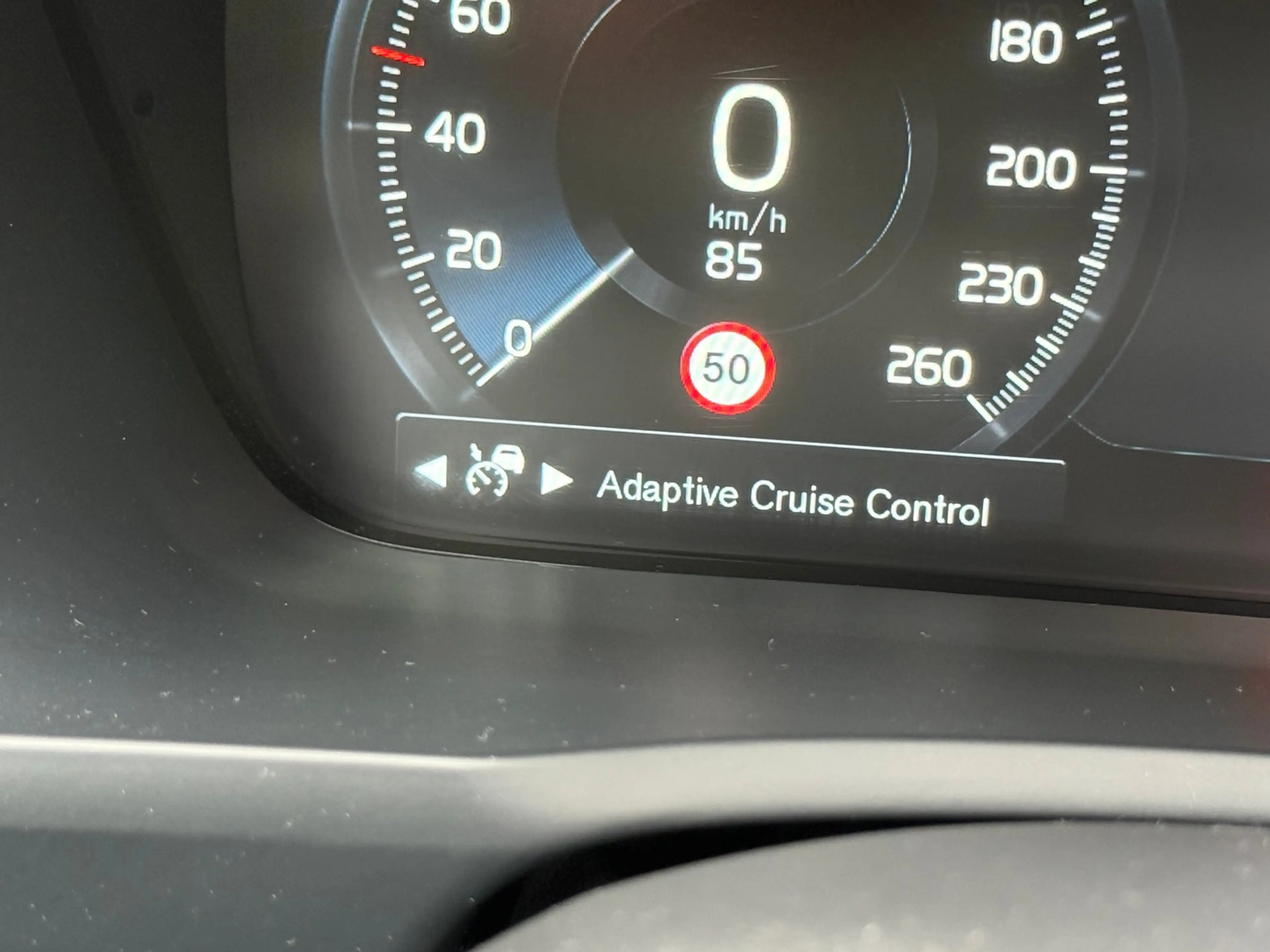 Volvo XC90 2.0 T8 Twin Engine AWD Momentum — photo 8