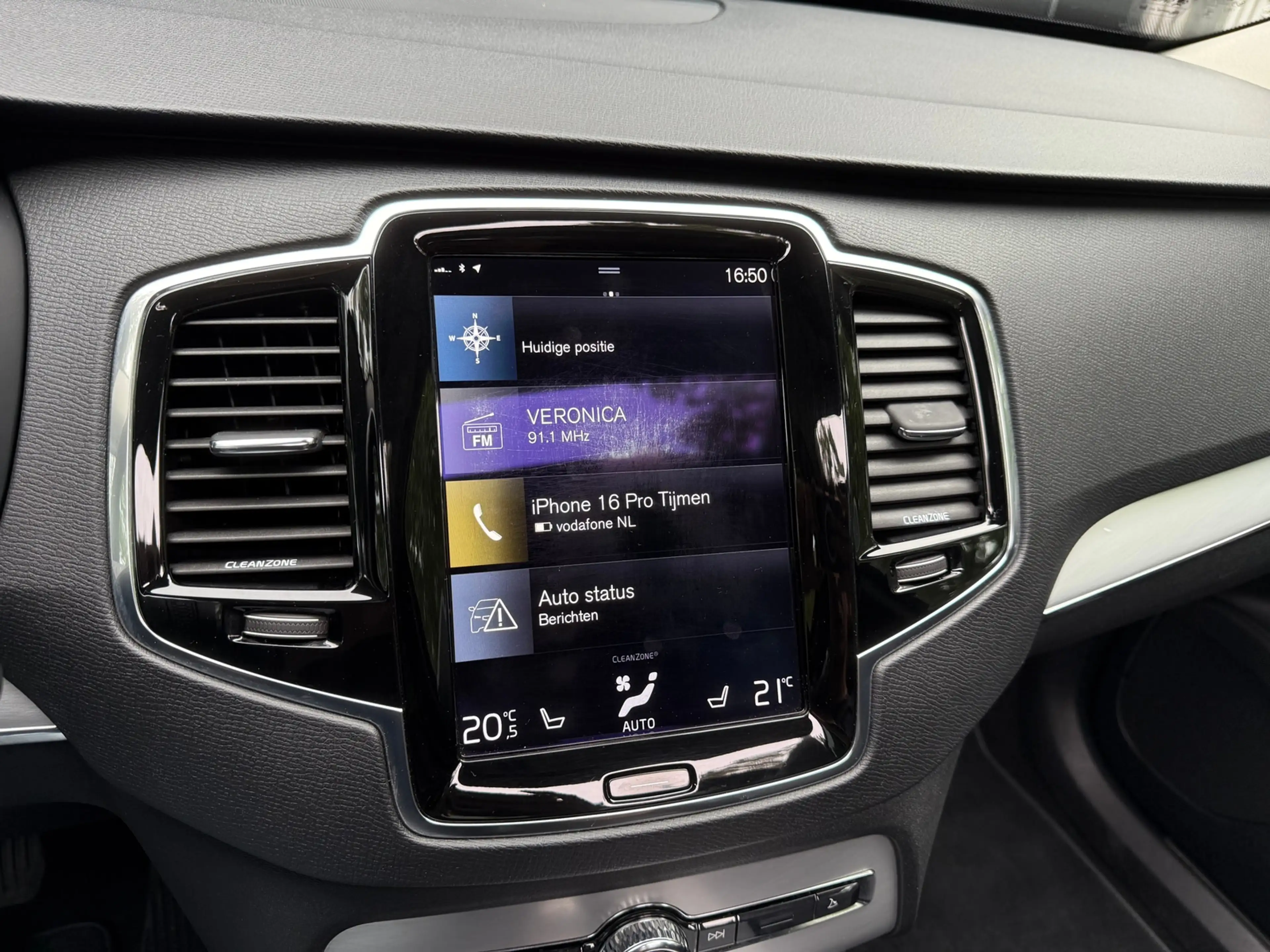 Volvo XC90 2.0 T8 Twin Engine AWD Momentum — photo 22