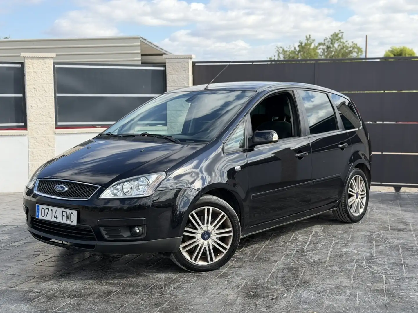 Ford C-Max 1.8TDCI Trend Zwart - 1