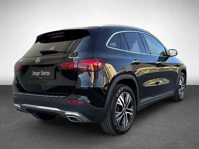 Mercedes-Benz Gla view 6