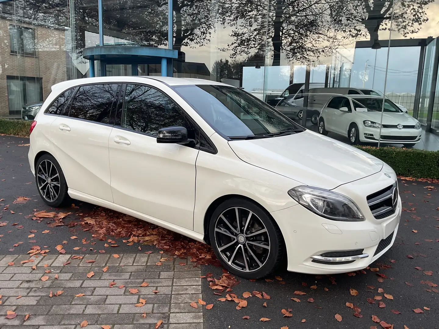 Mercedes-Benz B 180 B 180 (BlueEFFICIENCY) 7G-DCT Blanc - 2