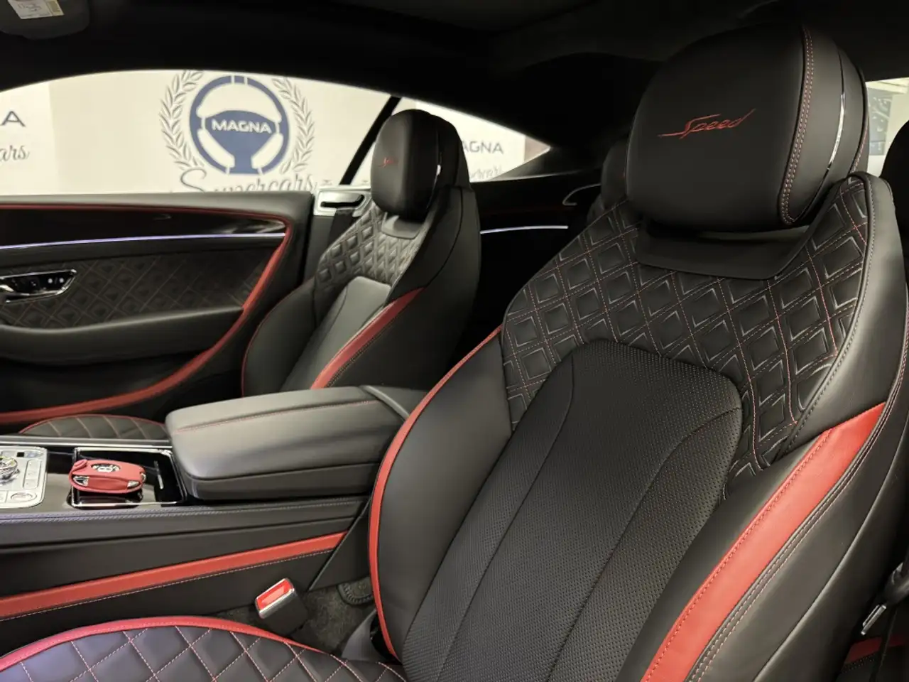 Bentley Continental GT 2023 — фото 6